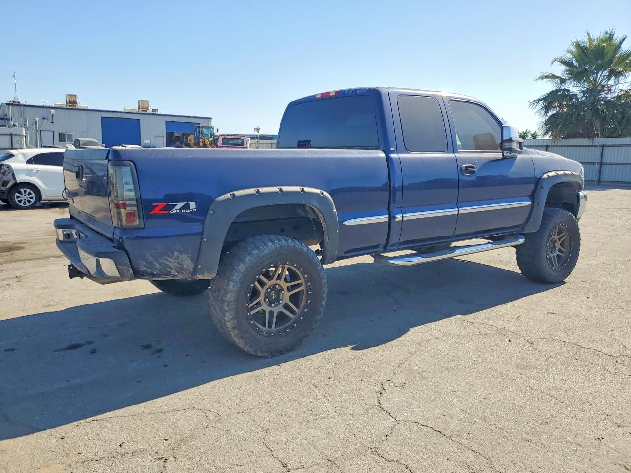 2002 Gmc New Sierra K1500 Blue vin: 2GTEK19T721266092