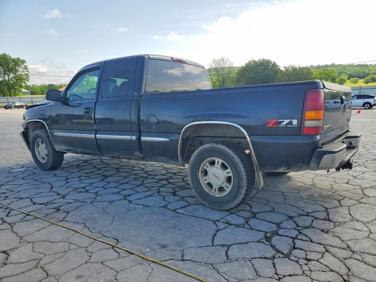 2001 Gmc New Sierra K1500 Black vin: 2GTEK19T811393352