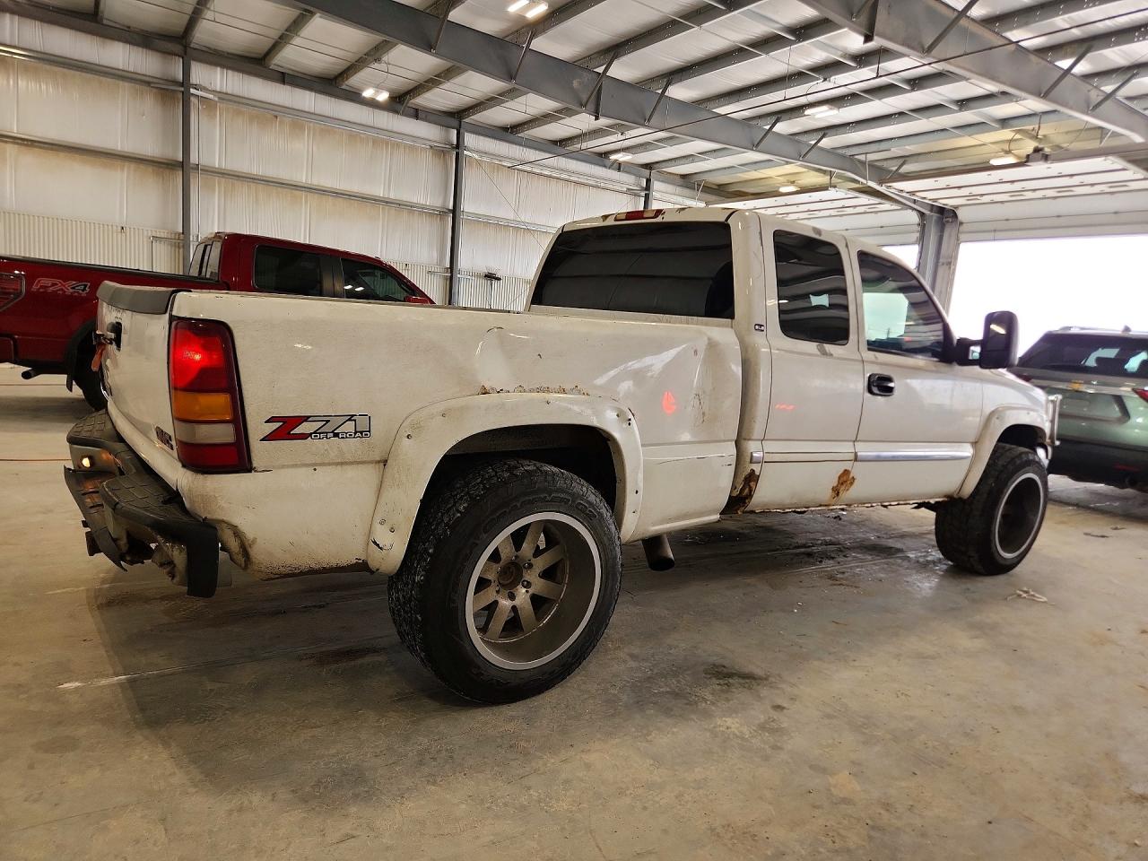 2002 Gmc New Sierra K1500 White vin: 2GTEK19T821205317