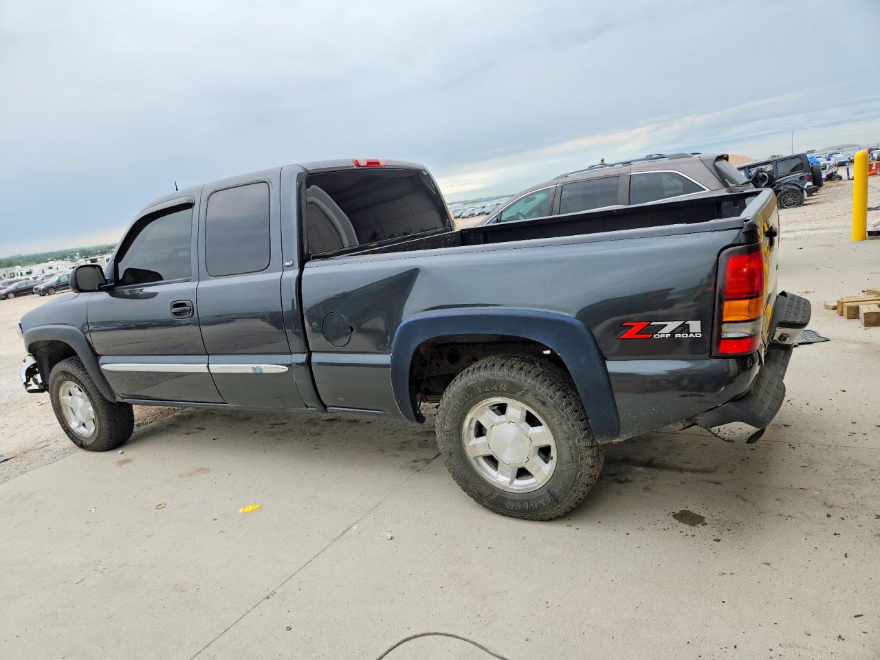 2004 Gmc New Sierra K1500 Charcoal vin: 2GTEK19T841177666