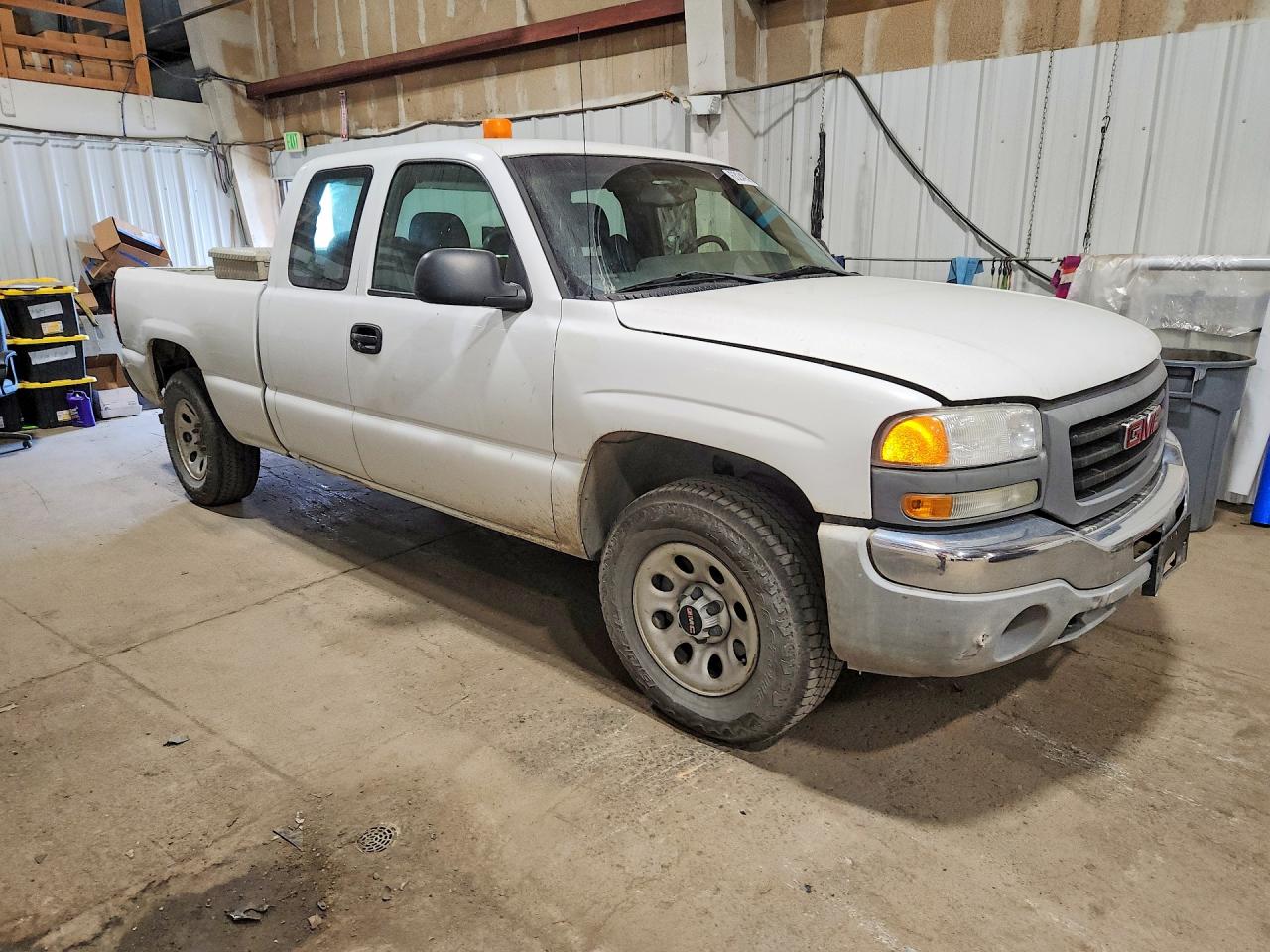 2006 Gmc New Sierra K1500 White vin: 2GTEK19V061102206