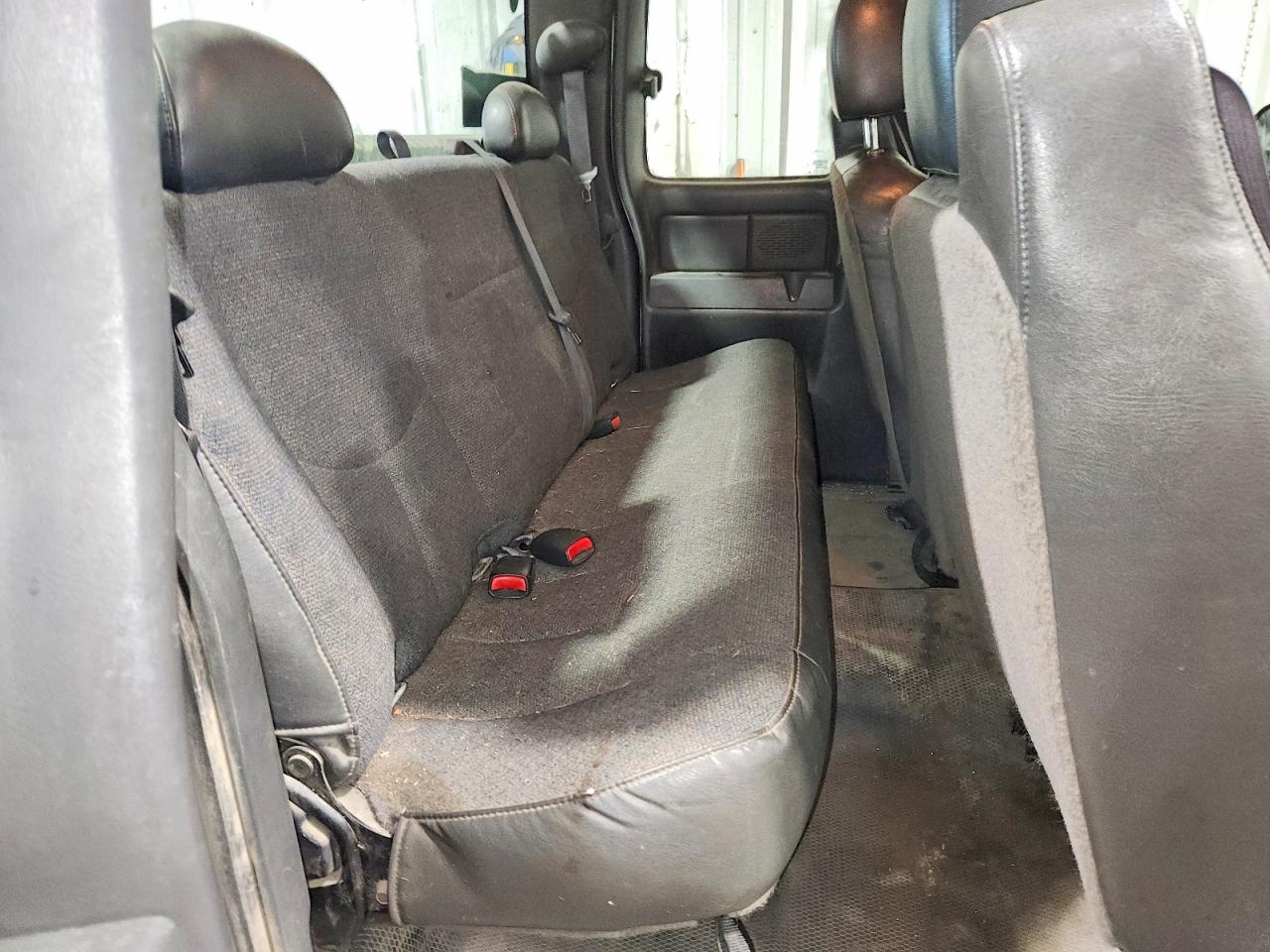 2006 Gmc New Sierra K1500 White vin: 2GTEK19V061102206