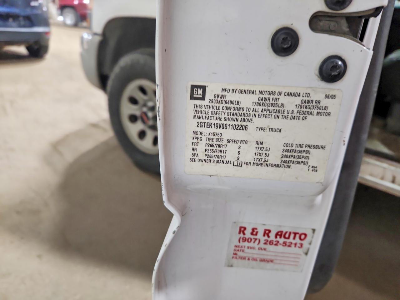 2006 Gmc New Sierra K1500 White vin: 2GTEK19V061102206