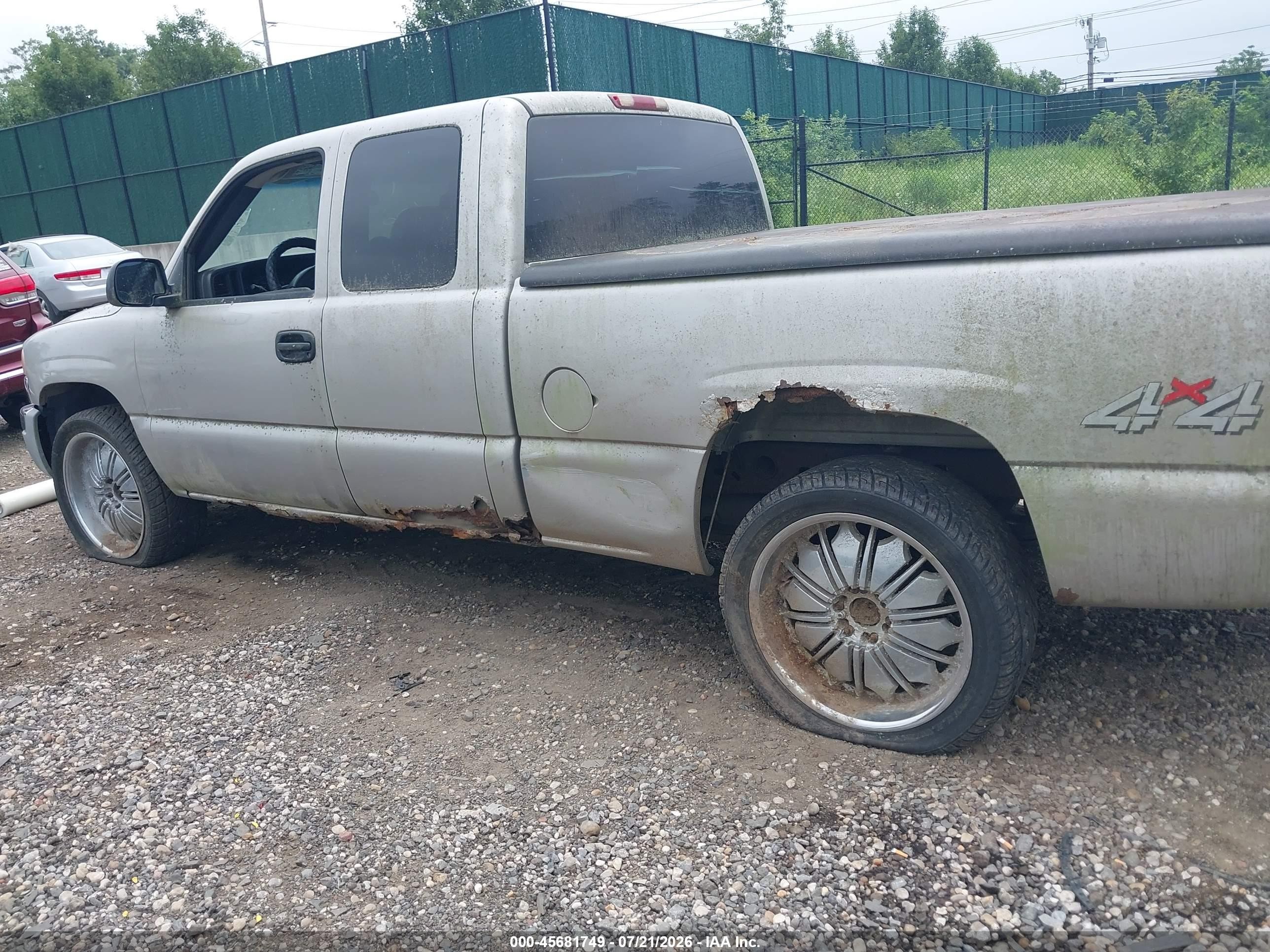 2004 Gmc Sierra 1500 Work Truck Silver vin: 2GTEK19V241323416