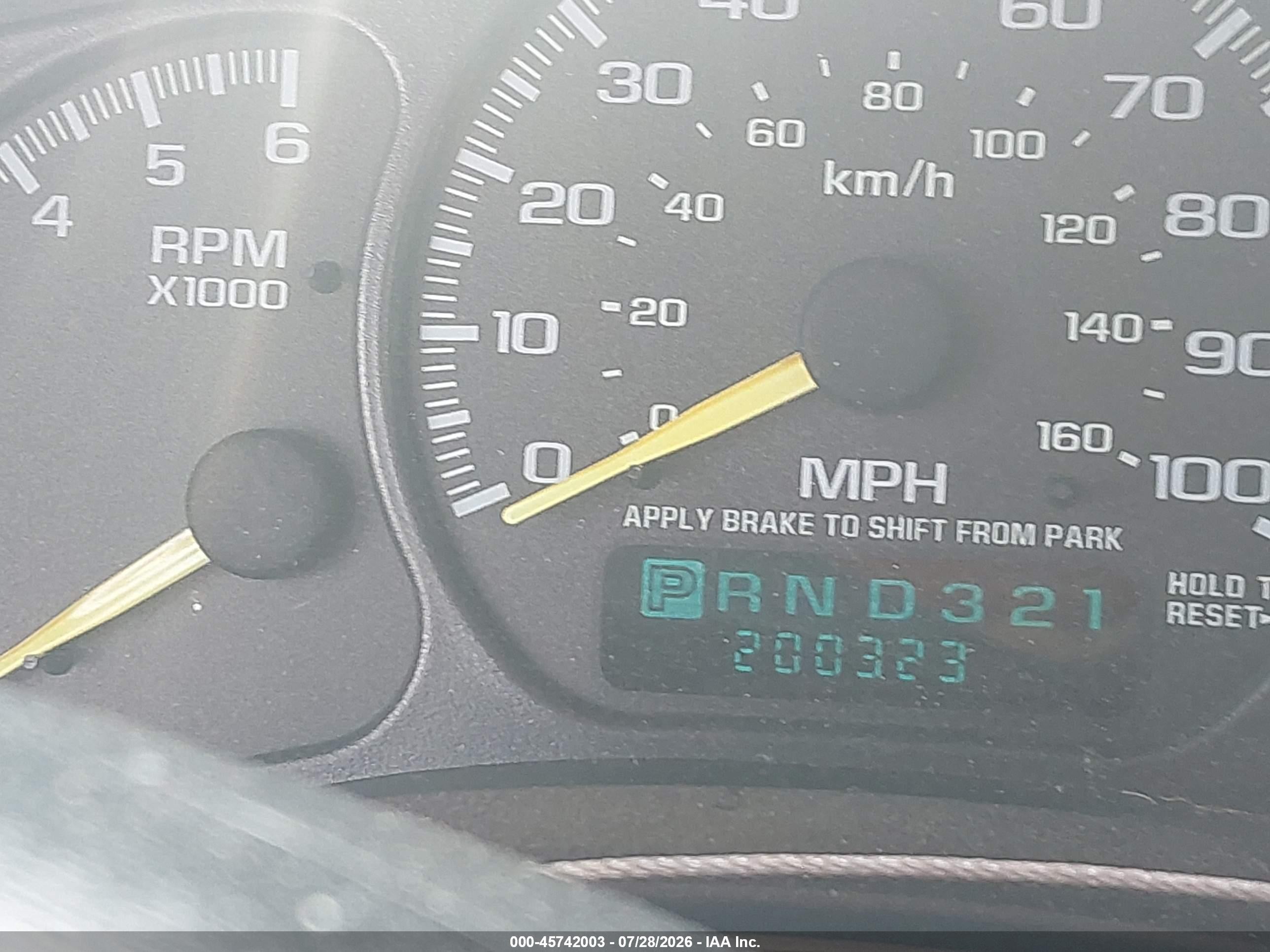 1999 Gmc New Sierra 1500 Sle Белый vin: 2GTEK19V4X1557559