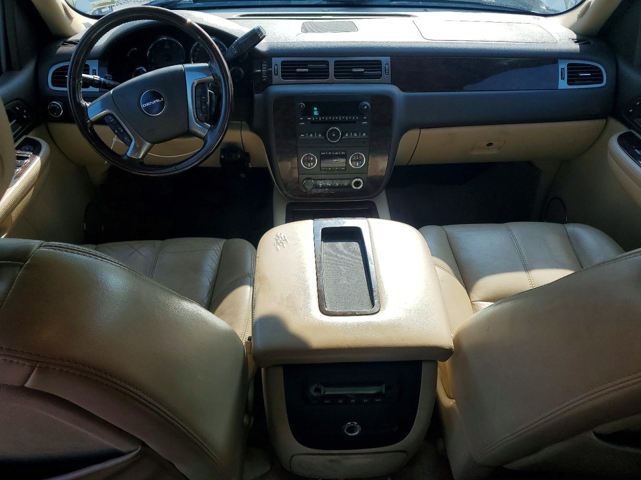 2007 Gmc New Sierra Denali Silver vin: 2GTEK638071683188