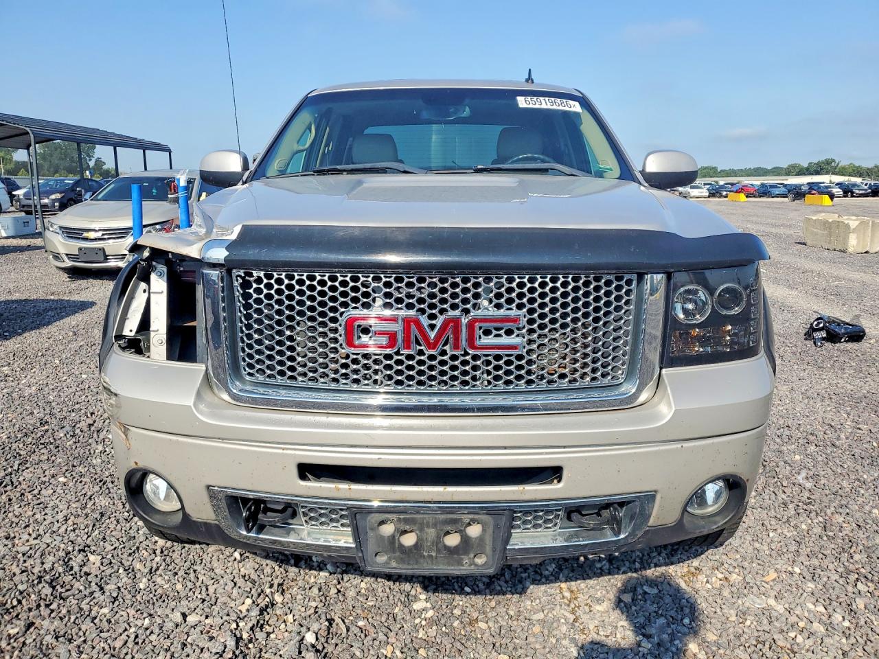 2007 Gmc New Sierra Denali Silver vin: 2GTEK638071683188