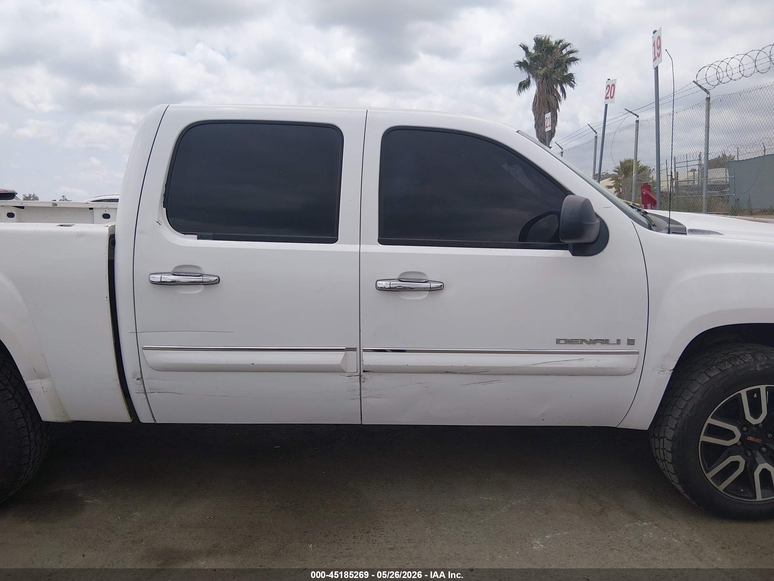2008 Gmc Sierra 1500 Denali White vin: 2GTEK638181311683