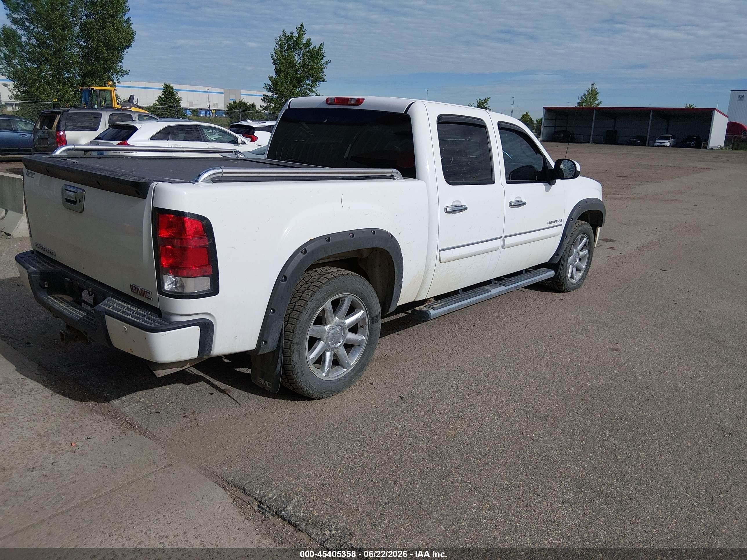 2007 Gmc Sierra 1500 Denali White vin: 2GTEK638571682893
