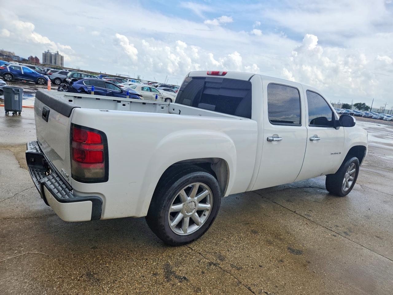 2008 Gmc New Sierra K1500 Denali White vin: 2GTEK638781127512
