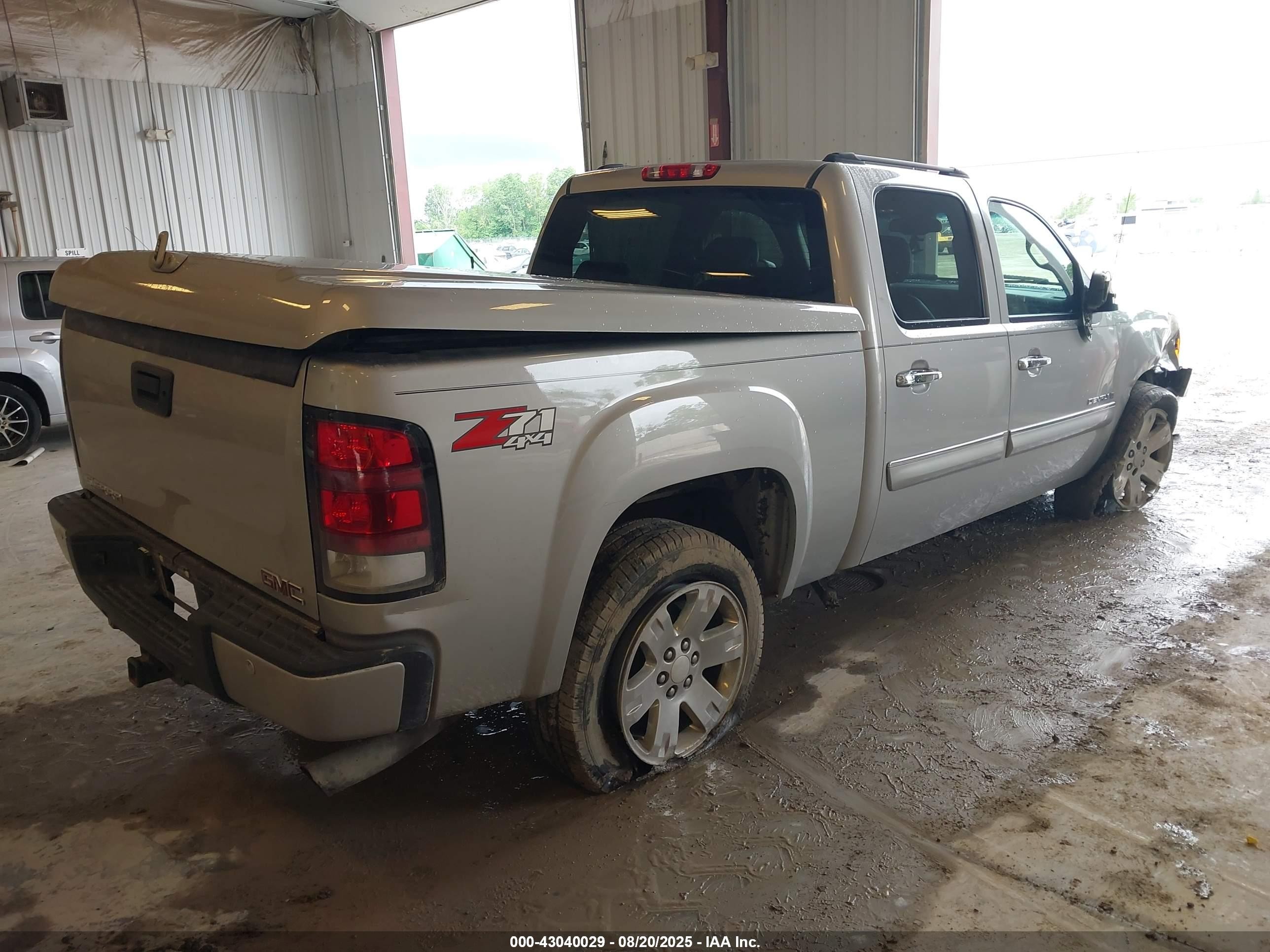 2007 Gmc Sierra 1500 Denali Silver vin: 2GTEK638871707351