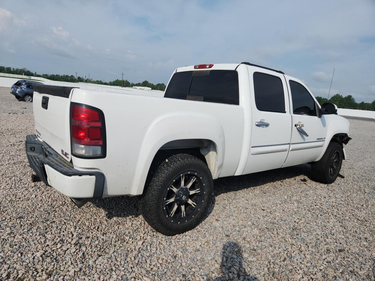 2007 Gmc New Sierra Denali White vin: 2GTEK638971672545
