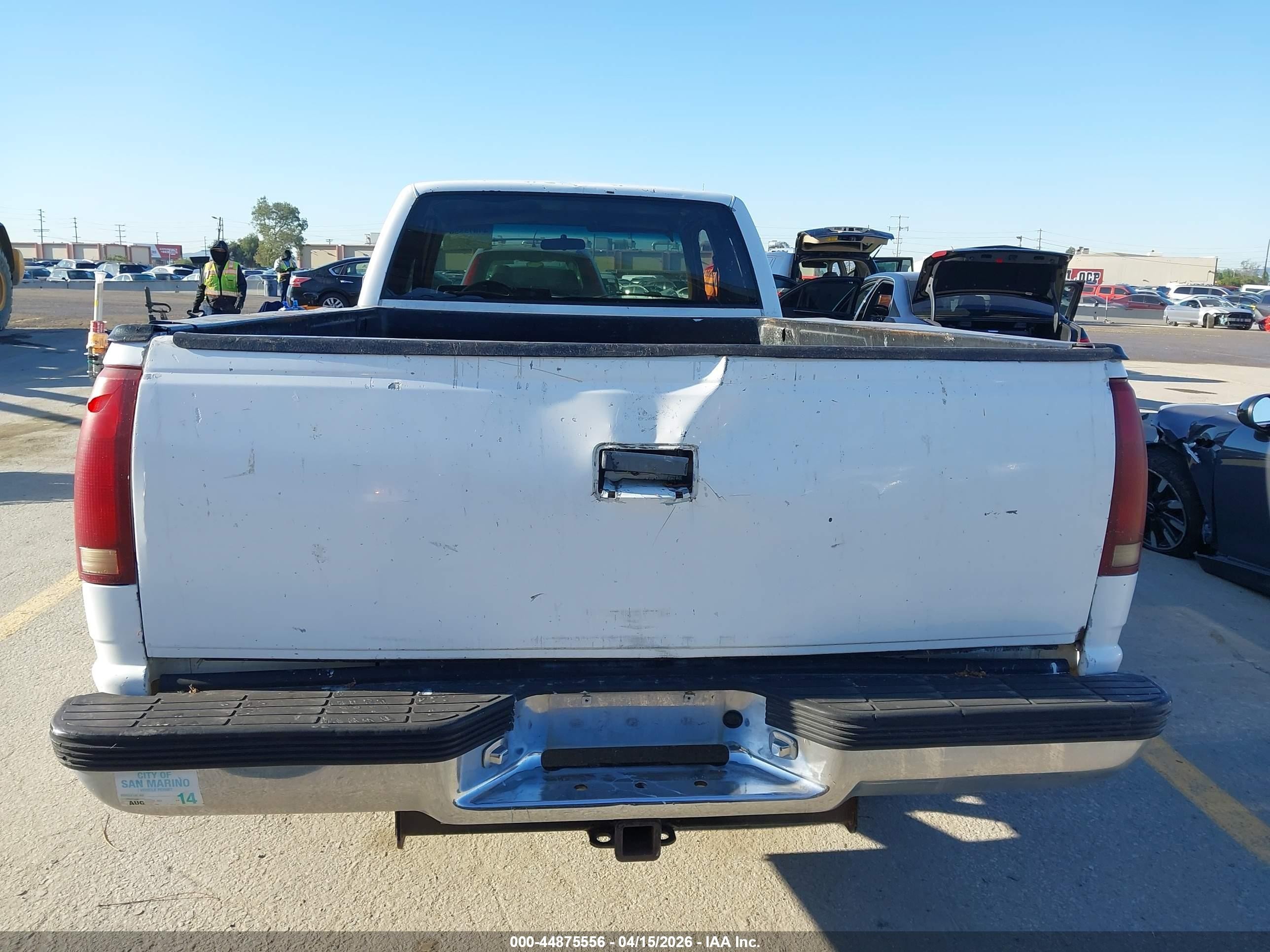 1989 Gmc Sierra C2500 White vin: 2GTFC29K3K1520234