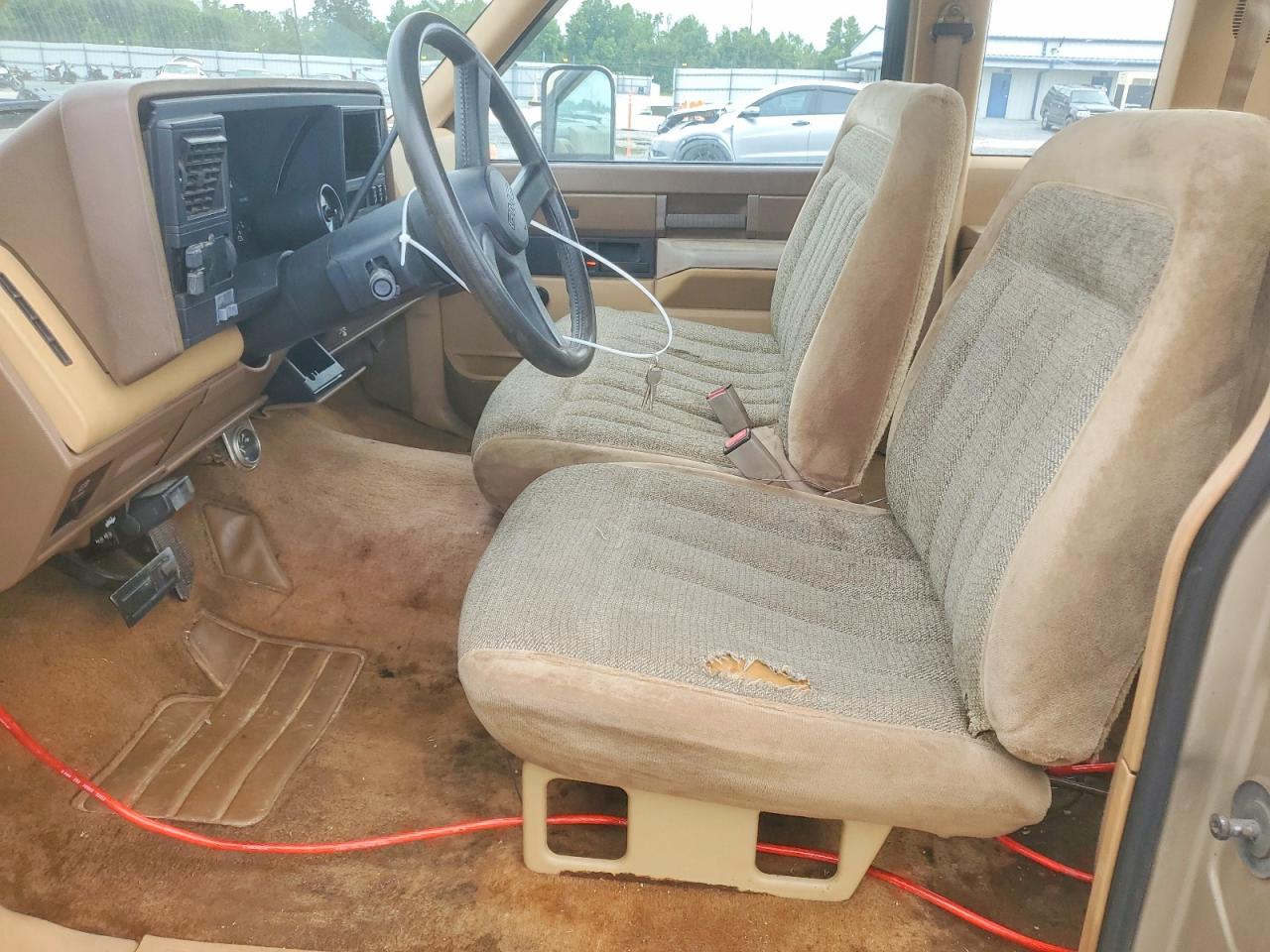 1988 Gmc Gmt-400 C2500 Двухцветный vin: 2GTFC29K5J1573046