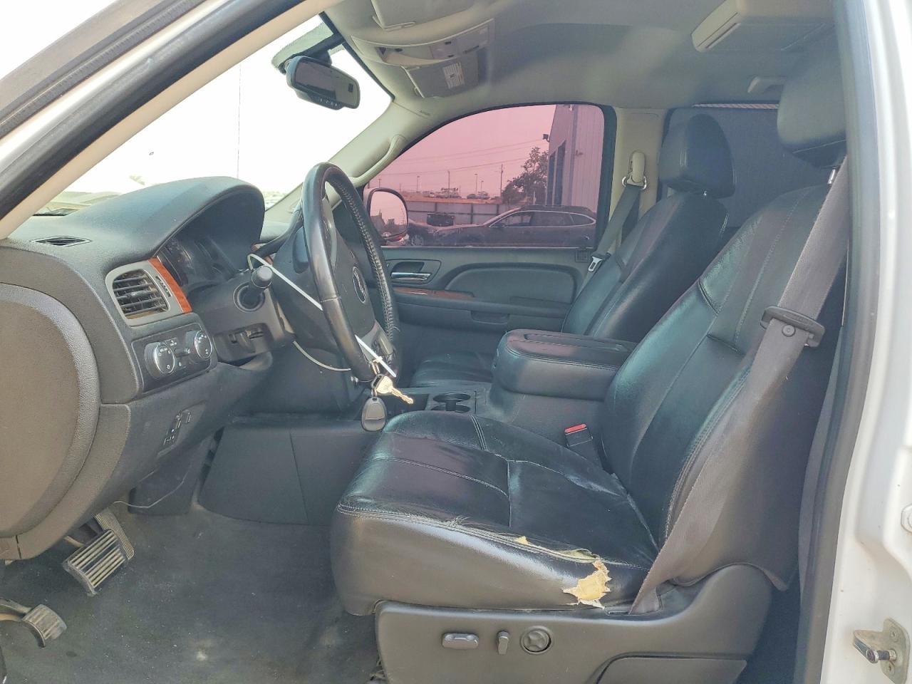 2008 Gmc Sierra K1500 White vin: 2GTFK13Y881274249