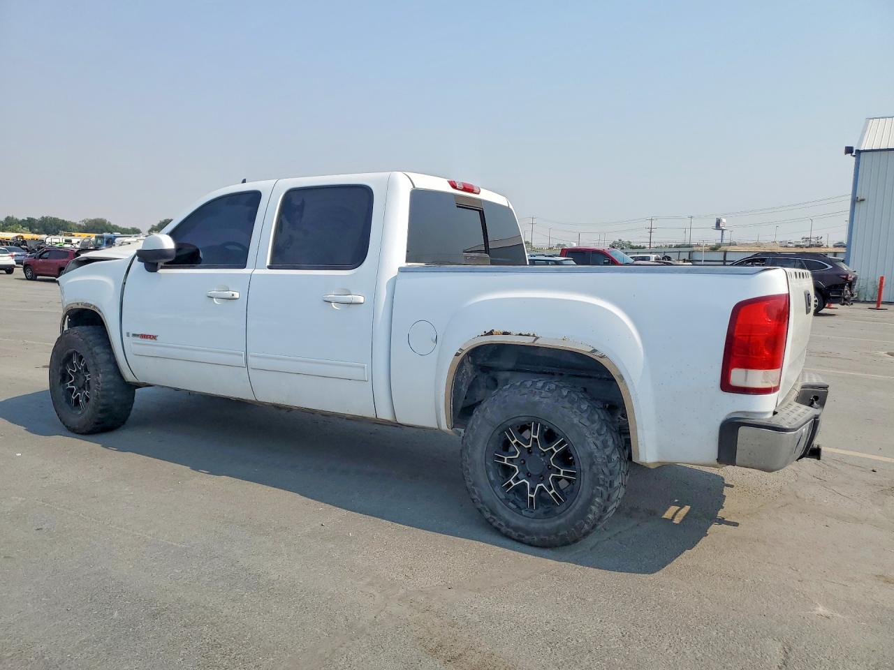 2008 Gmc Sierra K1500 White vin: 2GTFK13Y881274249