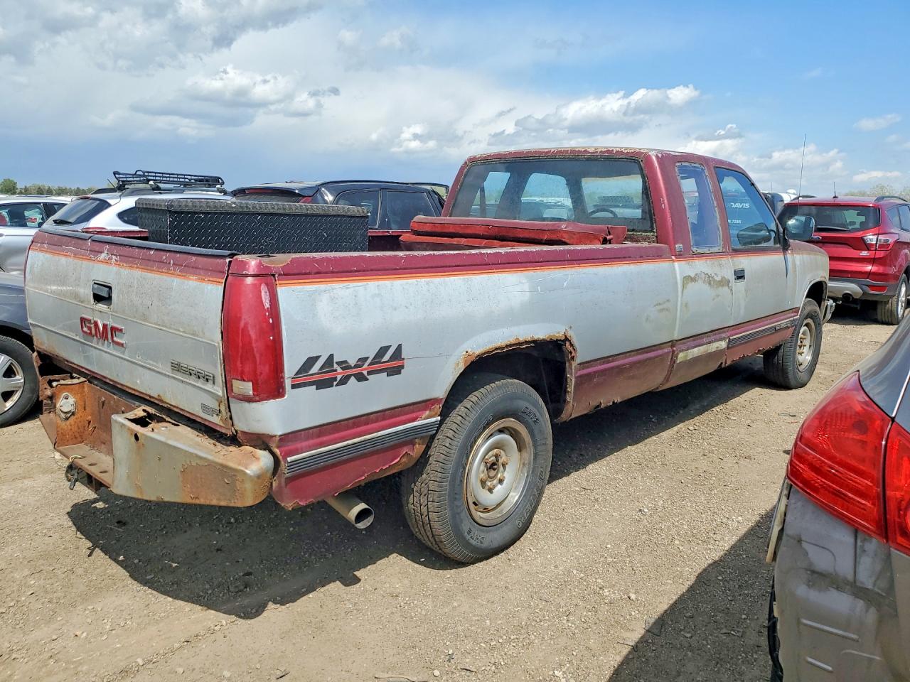 1989 Gmc Sierra K2500 Two Tone vin: 2GTFK29K1K1506402