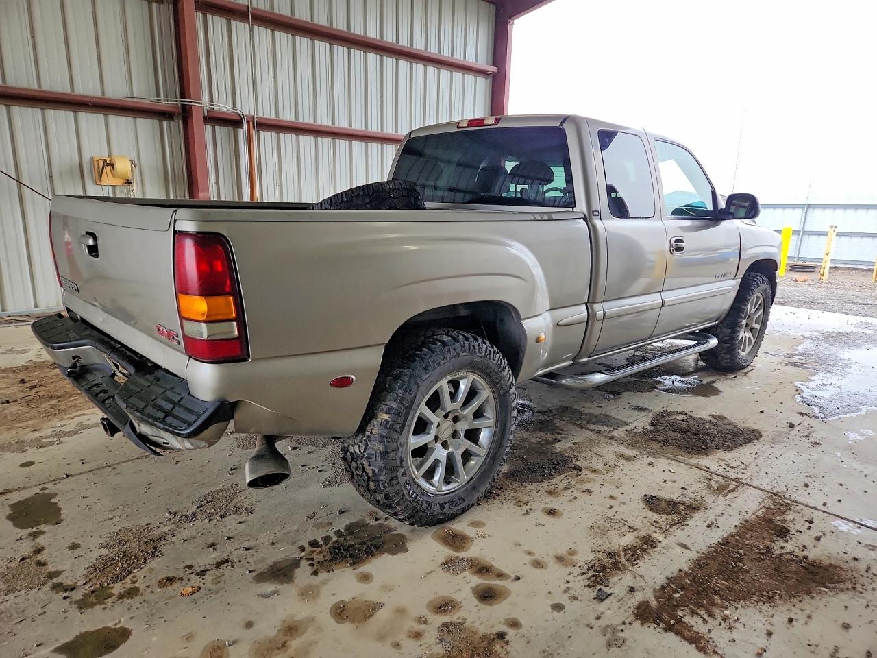 2002 Gmc Sierra K1500 Denali Silver vin: 2GTFK69U121324725