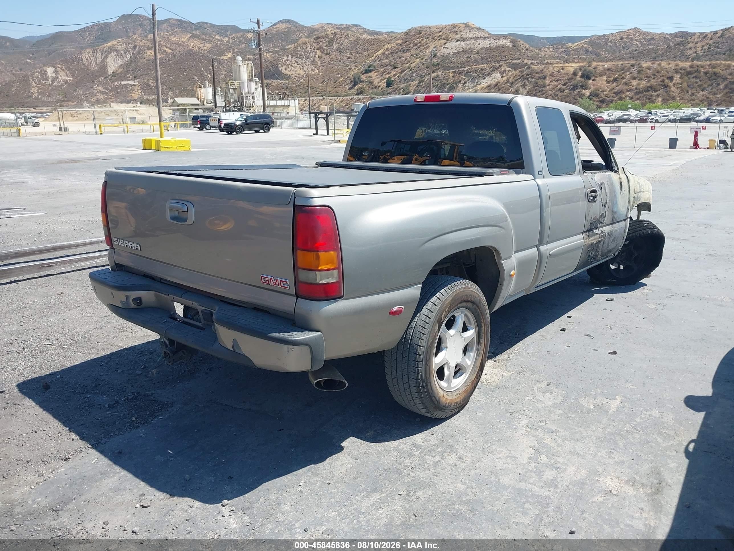 2003 Gmc Sierra 1500 Denali Beige vin: 2GTFK69U231363485