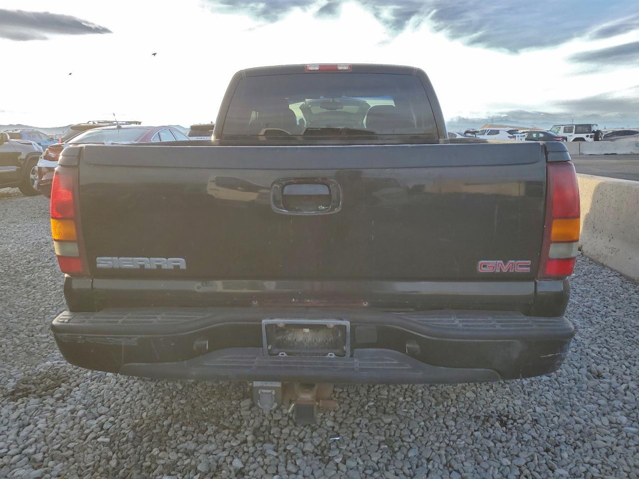 2003 Gmc Sierra K1500 Denali Черный vin: 2GTFK69U731158258