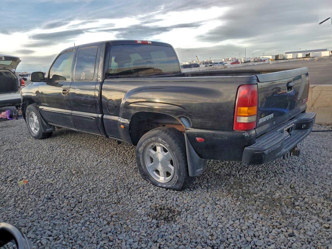 2003 Gmc Sierra K1500 Denali Черный vin: 2GTFK69U731158258