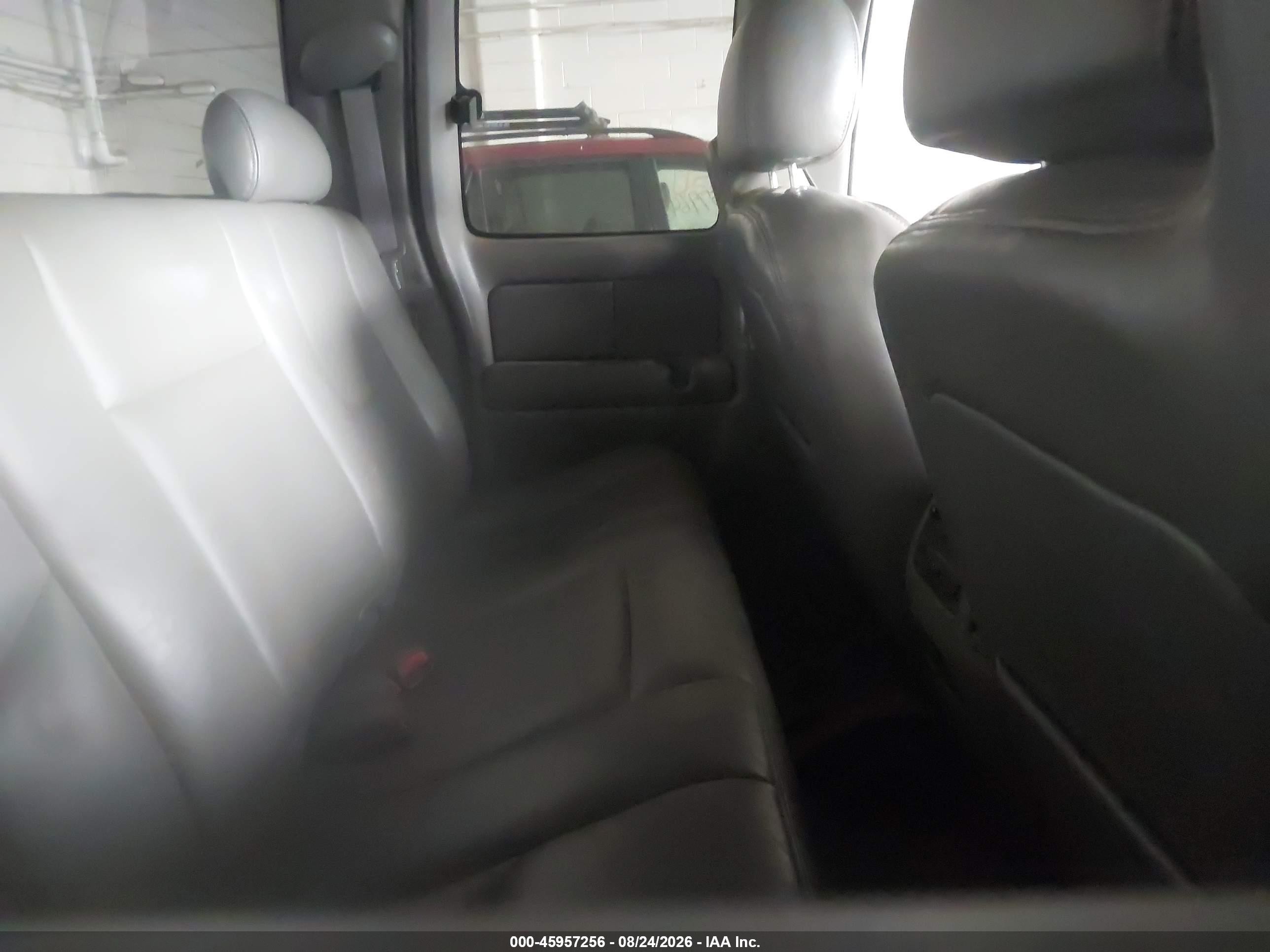 2004 Gmc Sierra 1500 Denali Серебряный vin: 2GTFK69UX41157588