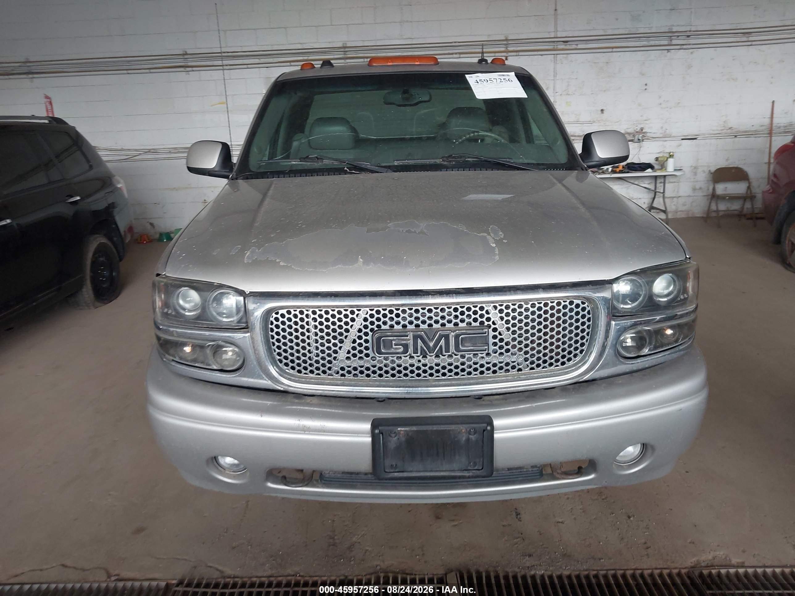 2004 Gmc Sierra 1500 Denali Серебряный vin: 2GTFK69UX41157588