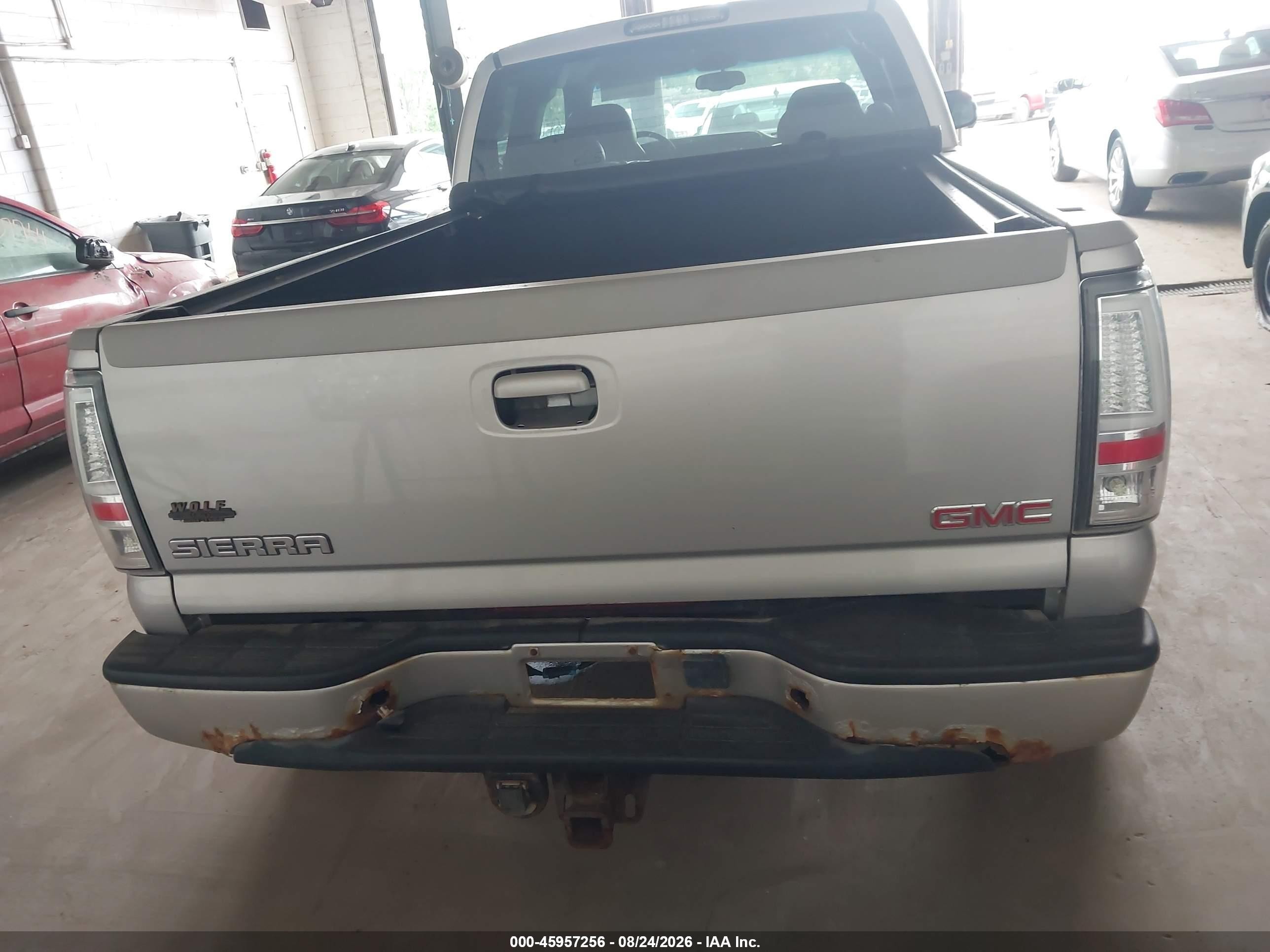 2004 Gmc Sierra 1500 Denali Серебряный vin: 2GTFK69UX41157588