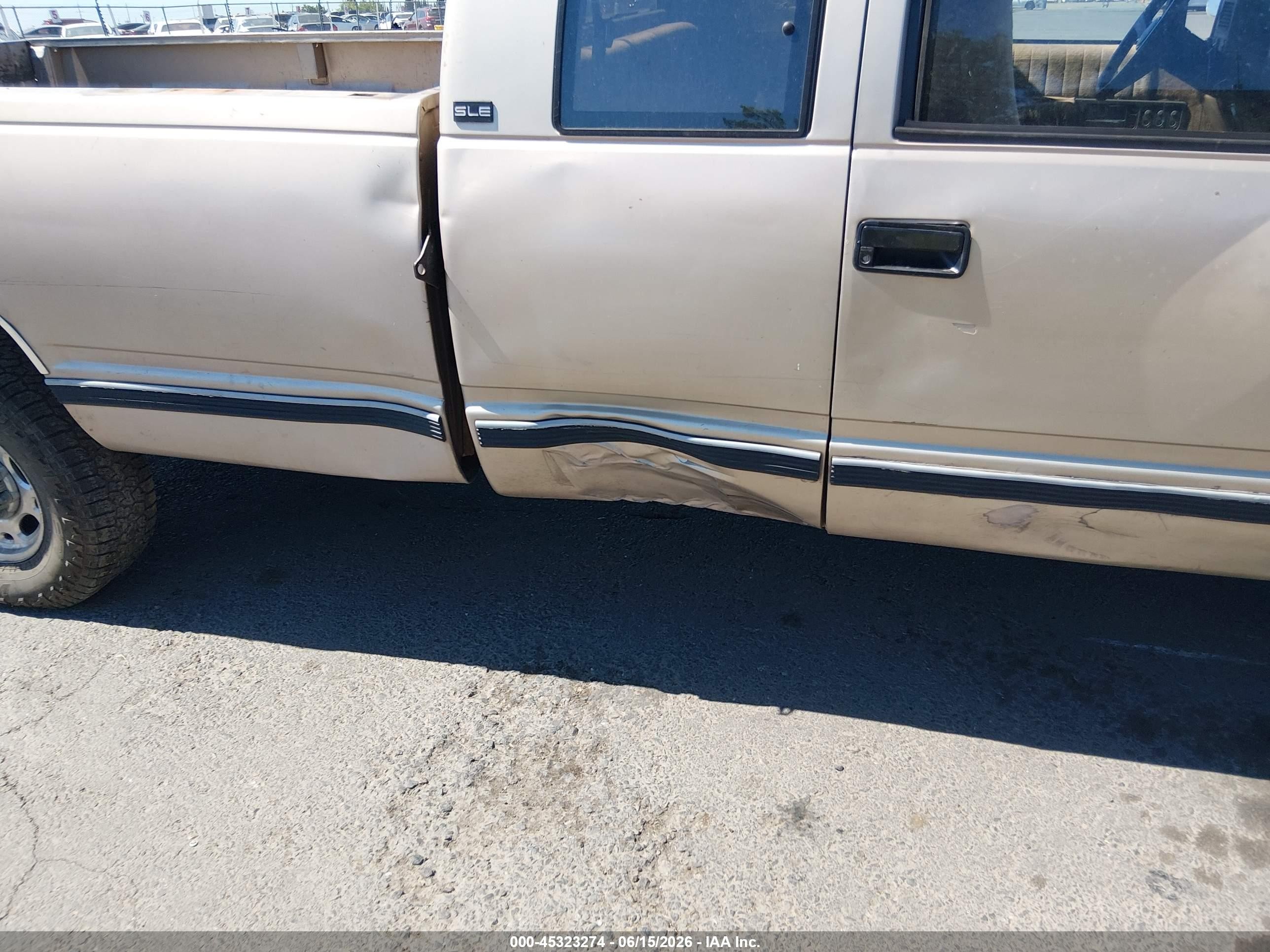 1992 Gmc Sierra C2500 Gold vin: 2GTGC29K9N1548810