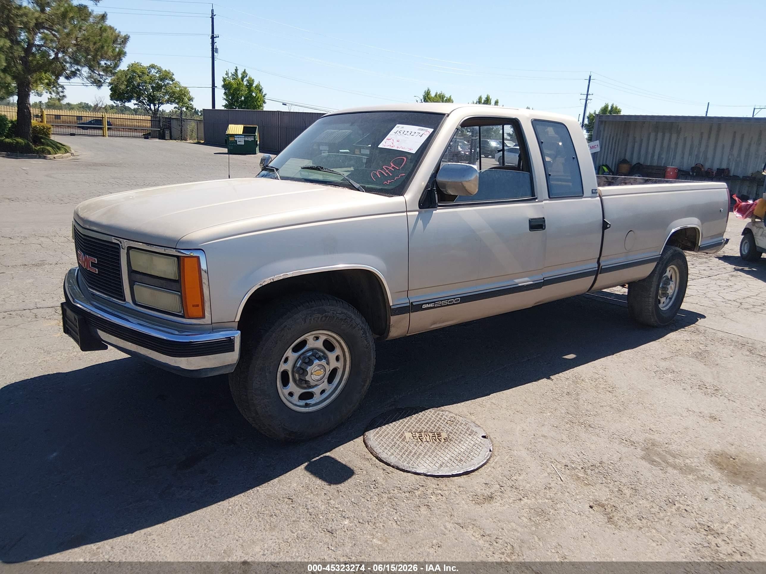 1992 Gmc Sierra C2500 Gold vin: 2GTGC29K9N1548810