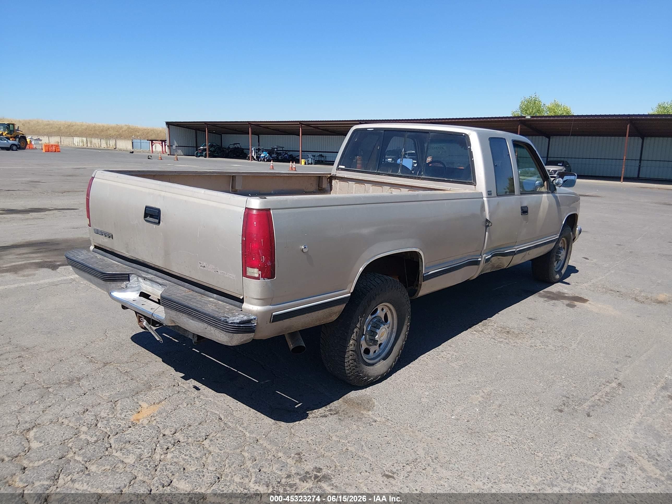 1992 Gmc Sierra C2500 Gold vin: 2GTGC29K9N1548810