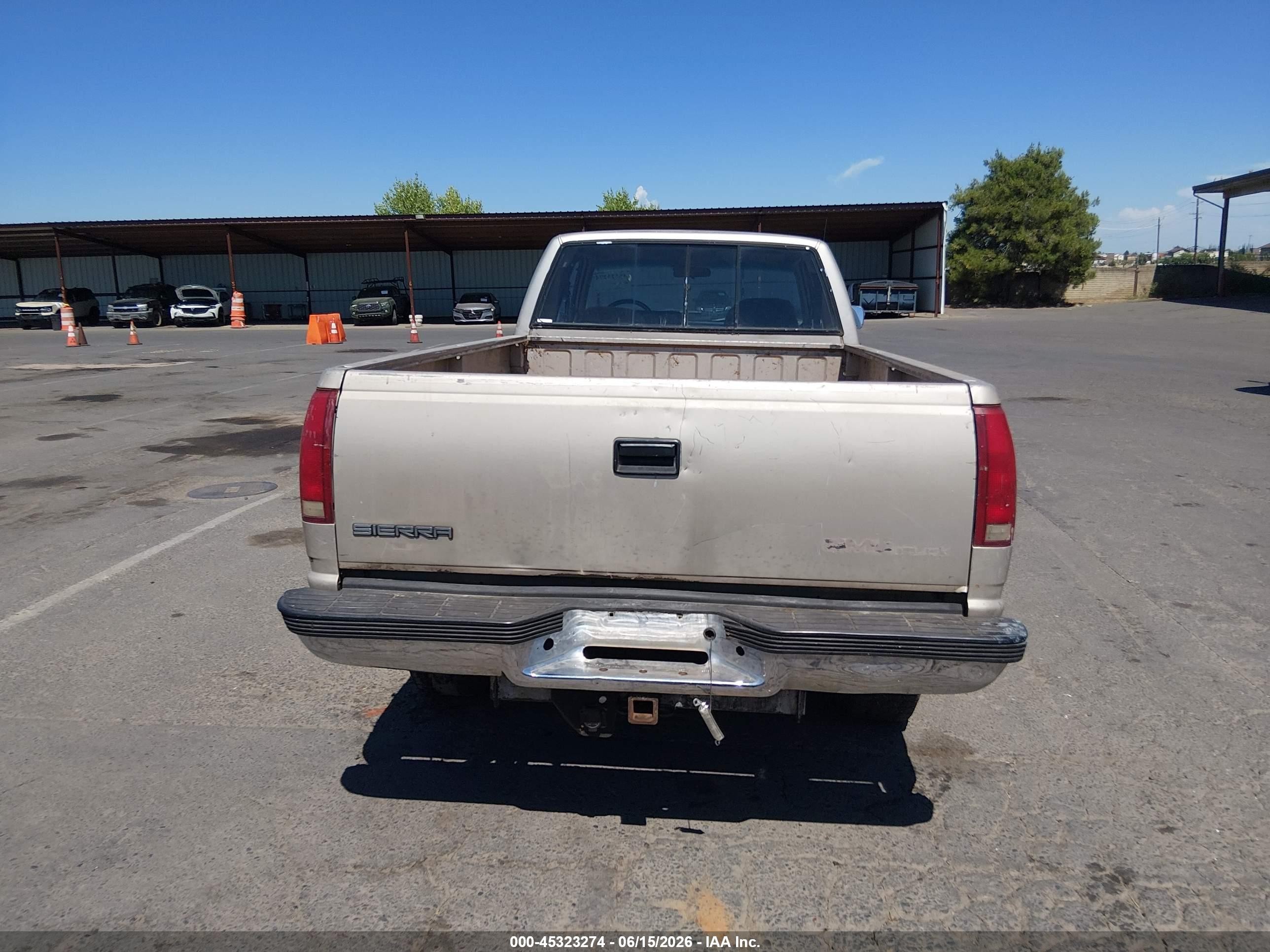 1992 Gmc Sierra C2500 Gold vin: 2GTGC29K9N1548810