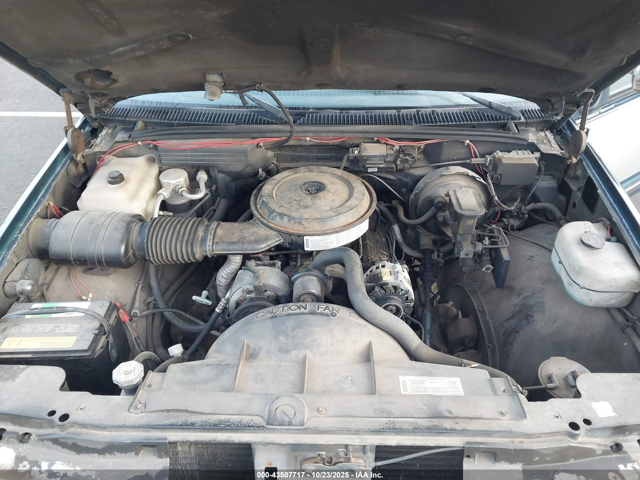 1989 Gmc Sierra K2500 Blue vin: 2GTGK29K8K1523377