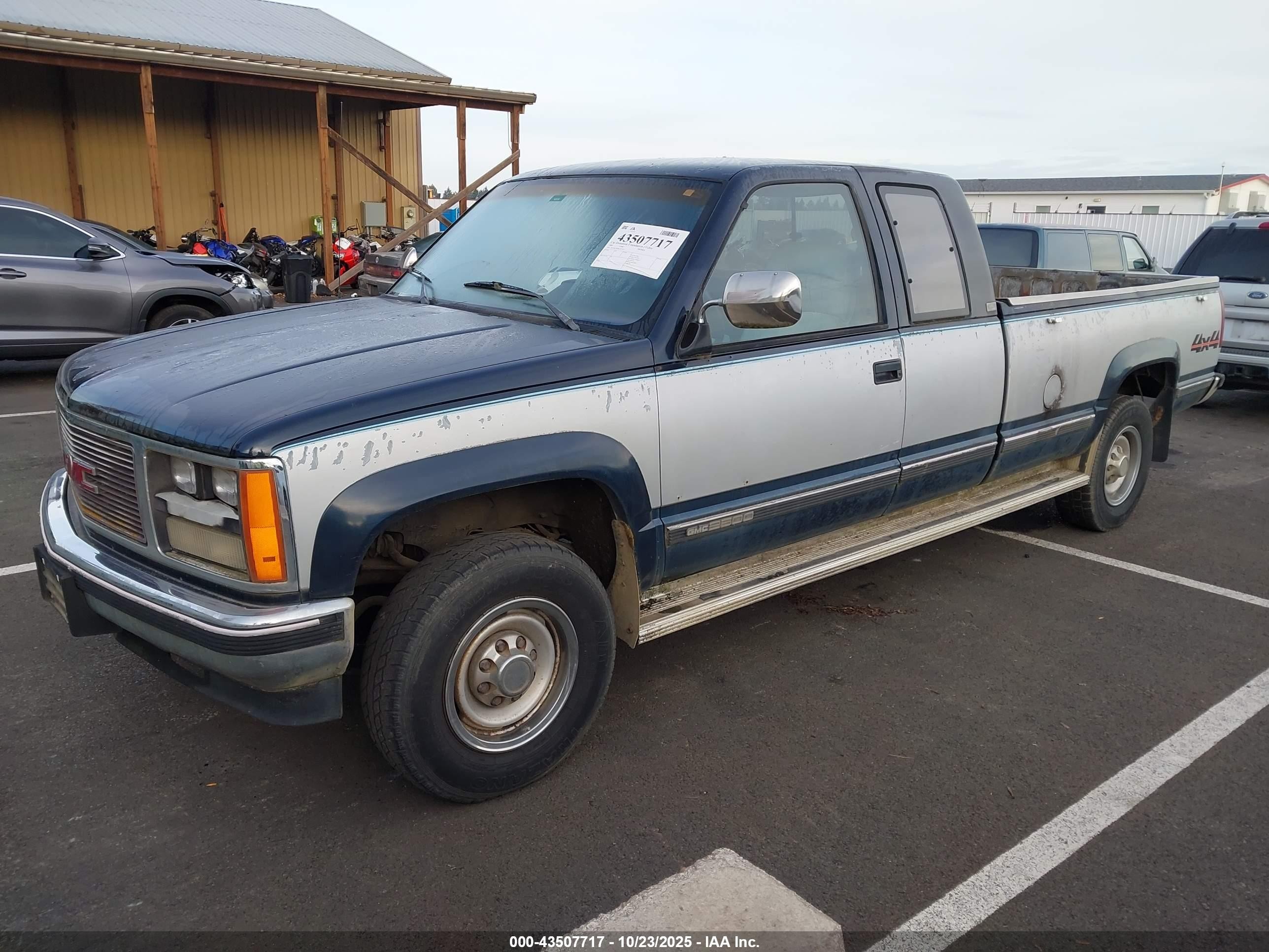 1989 Gmc Sierra K2500 Blue vin: 2GTGK29K8K1523377