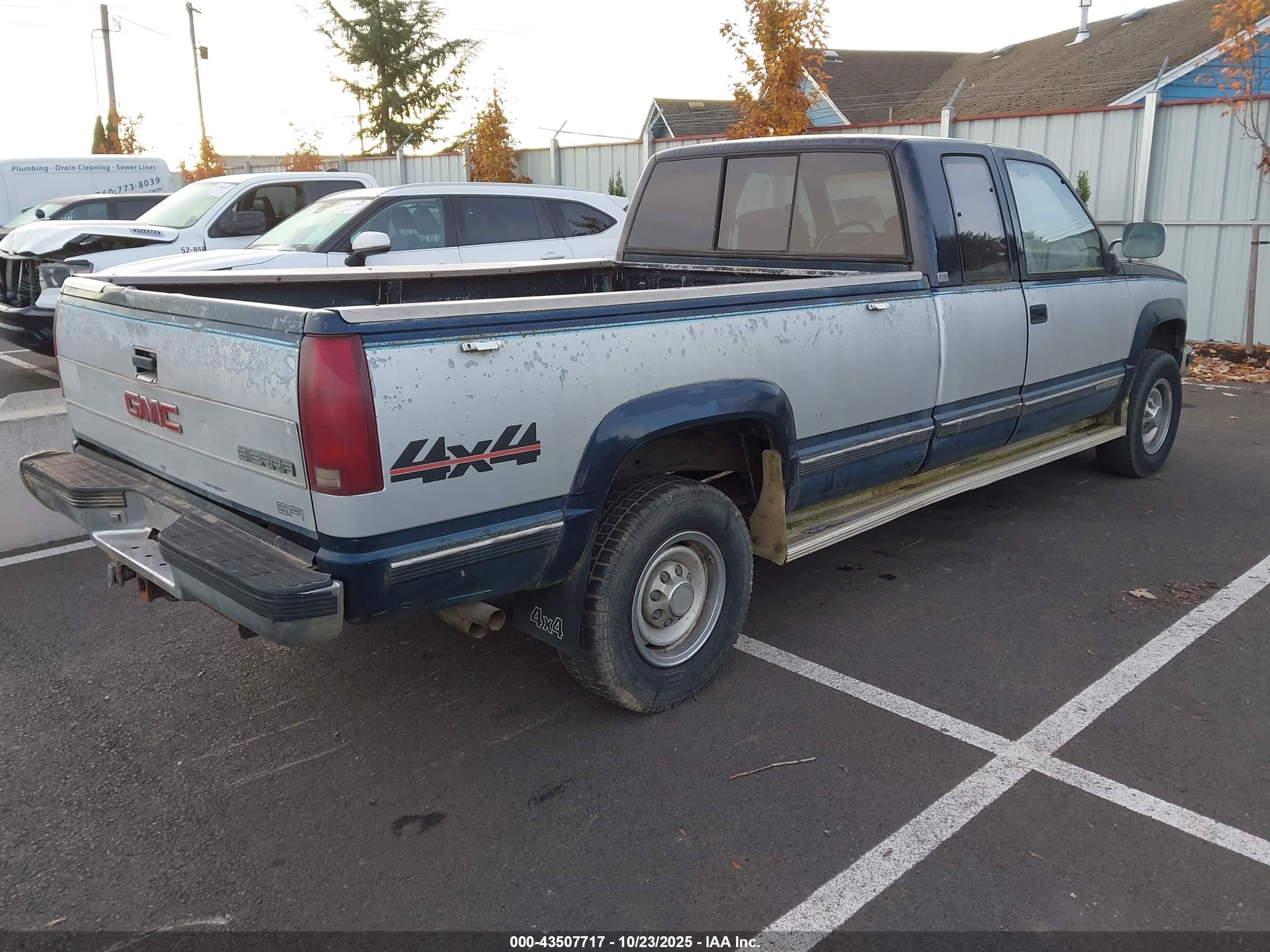 1989 Gmc Sierra K2500 Blue vin: 2GTGK29K8K1523377