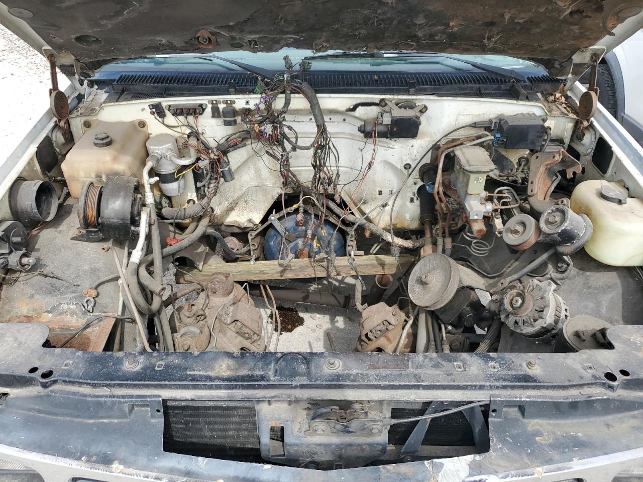 1989 Gmc Sierra C3500 White vin: 2GTHC39K3K1532298