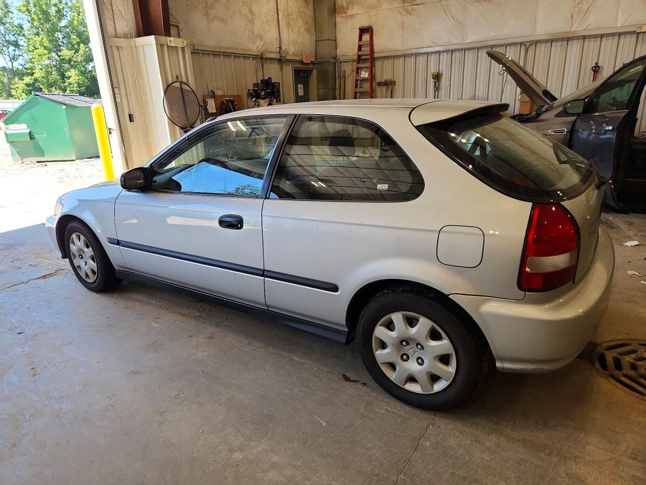 1999 Honda Civic Dx Silver vin: 2HGEJ6440XH107463
