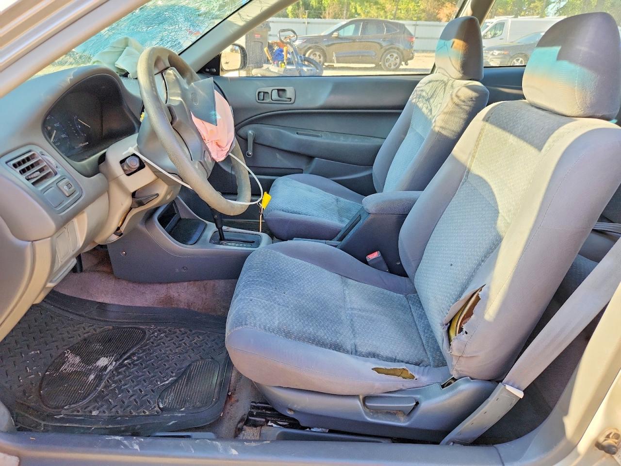 1997 Honda Civic Dx Silver vin: 2HGEJ6443VH108457