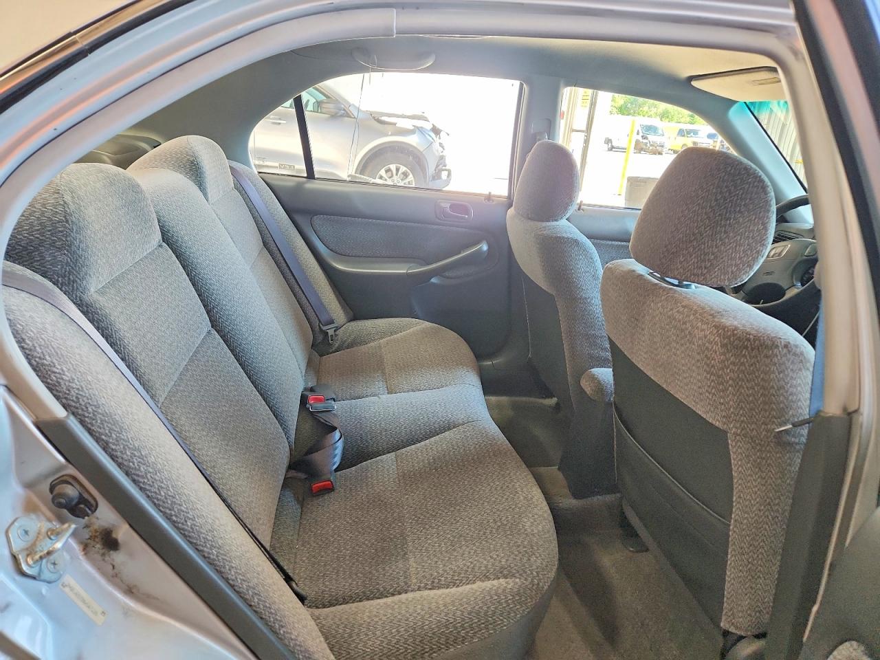 1999 Honda Civic Lx Silver vin: 2HGEJ6573XH547220