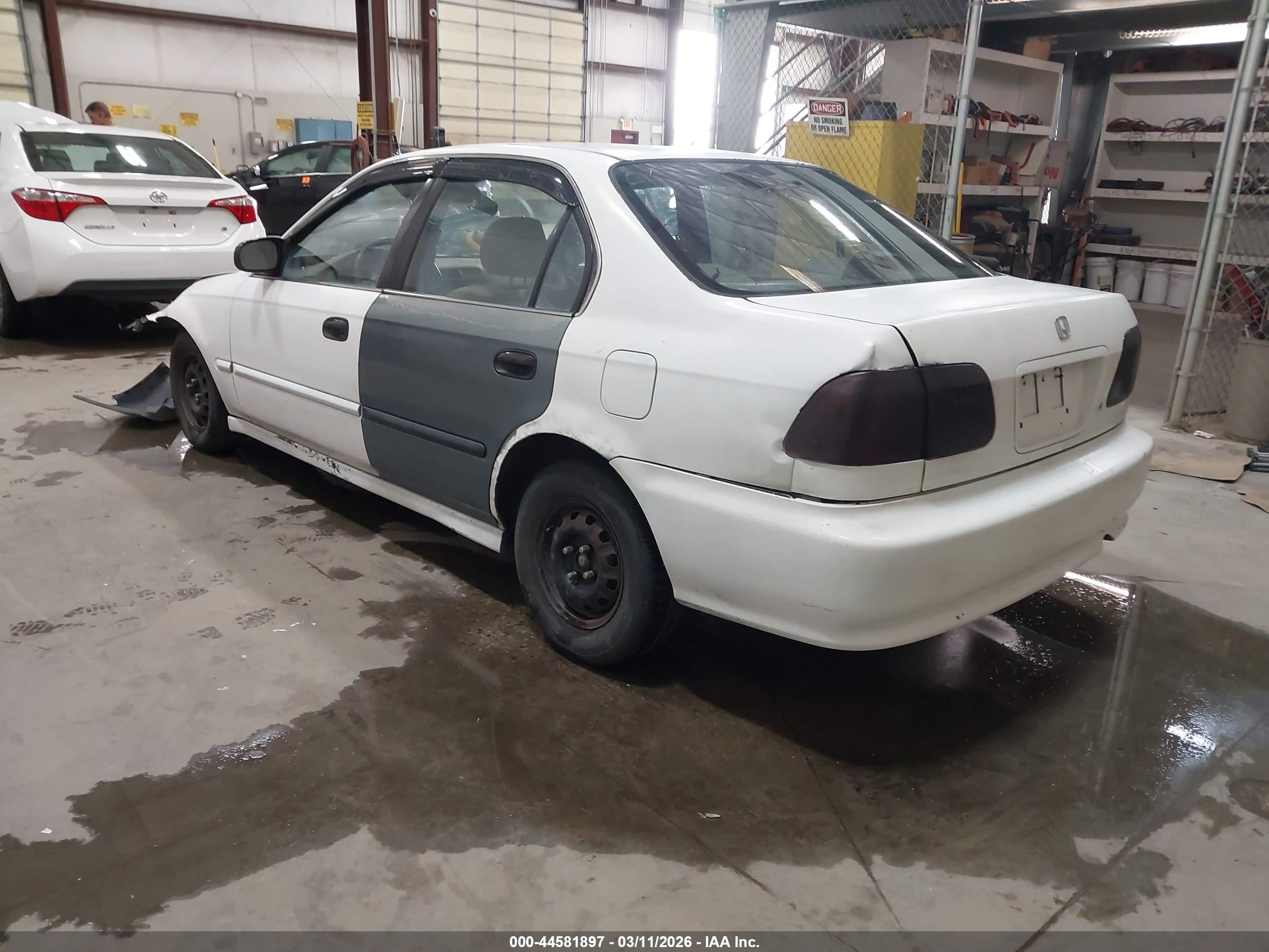 1999 Honda Civic Lx White vin: 2HGEJ6577XH504189