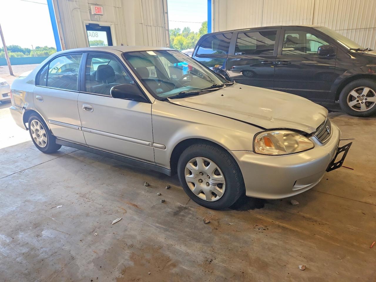 1999 Honda Civic Base Серебряный vin: 2HGEJ6610XH595591