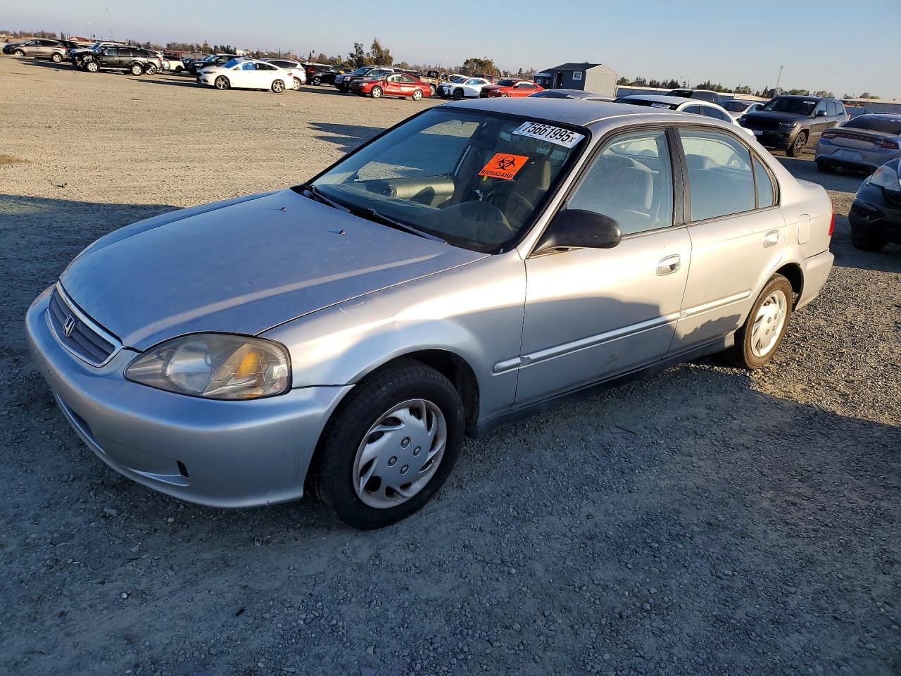 1999 Honda Civic Base Silver vin: 2HGEJ6611XH585197