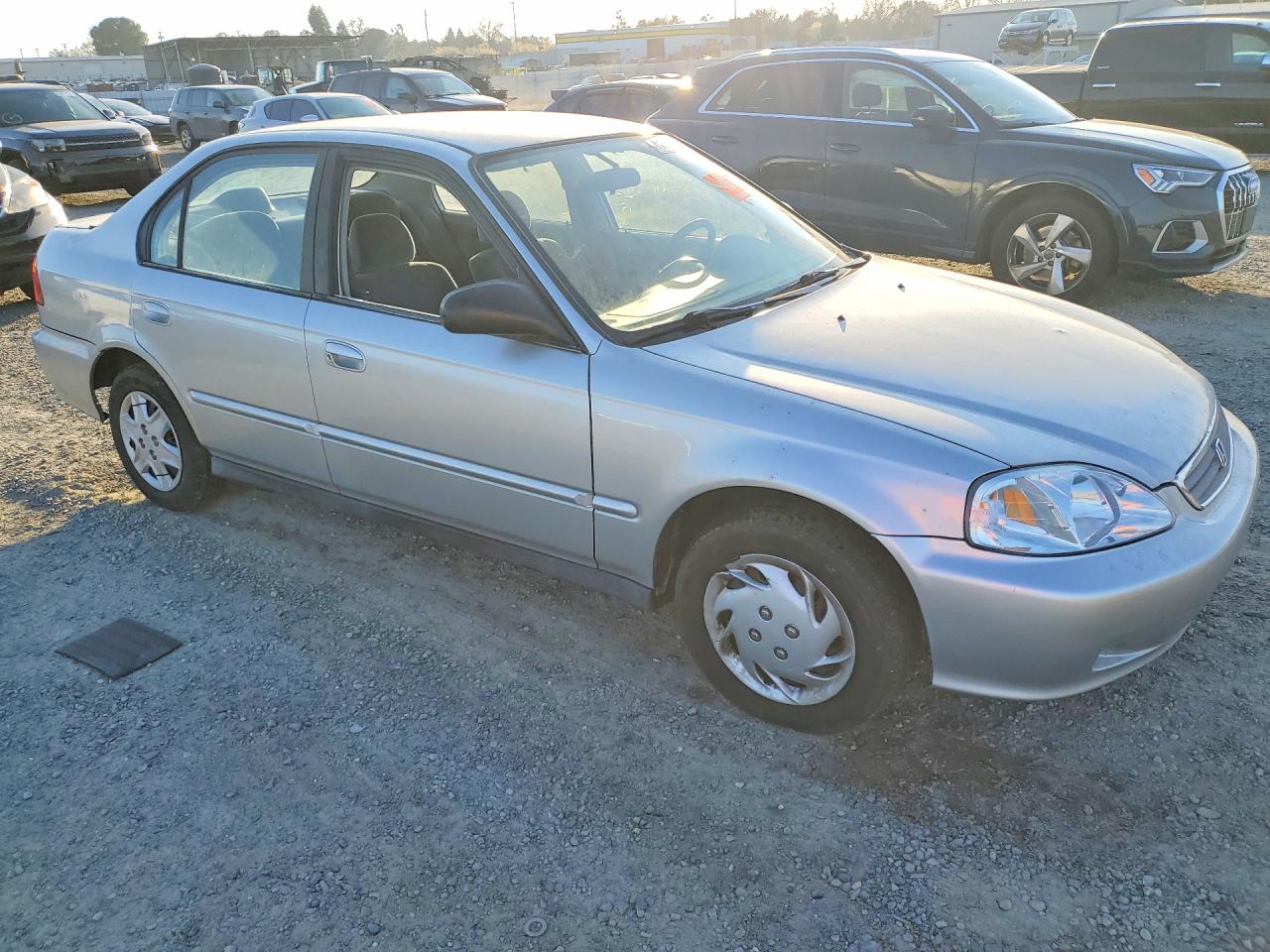 1999 Honda Civic Base Silver vin: 2HGEJ6611XH585197