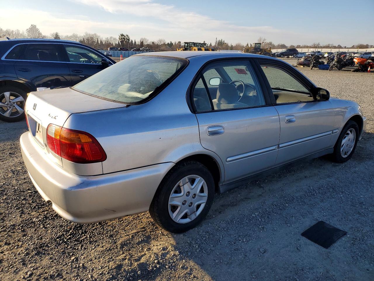 1999 Honda Civic Base Silver vin: 2HGEJ6611XH585197