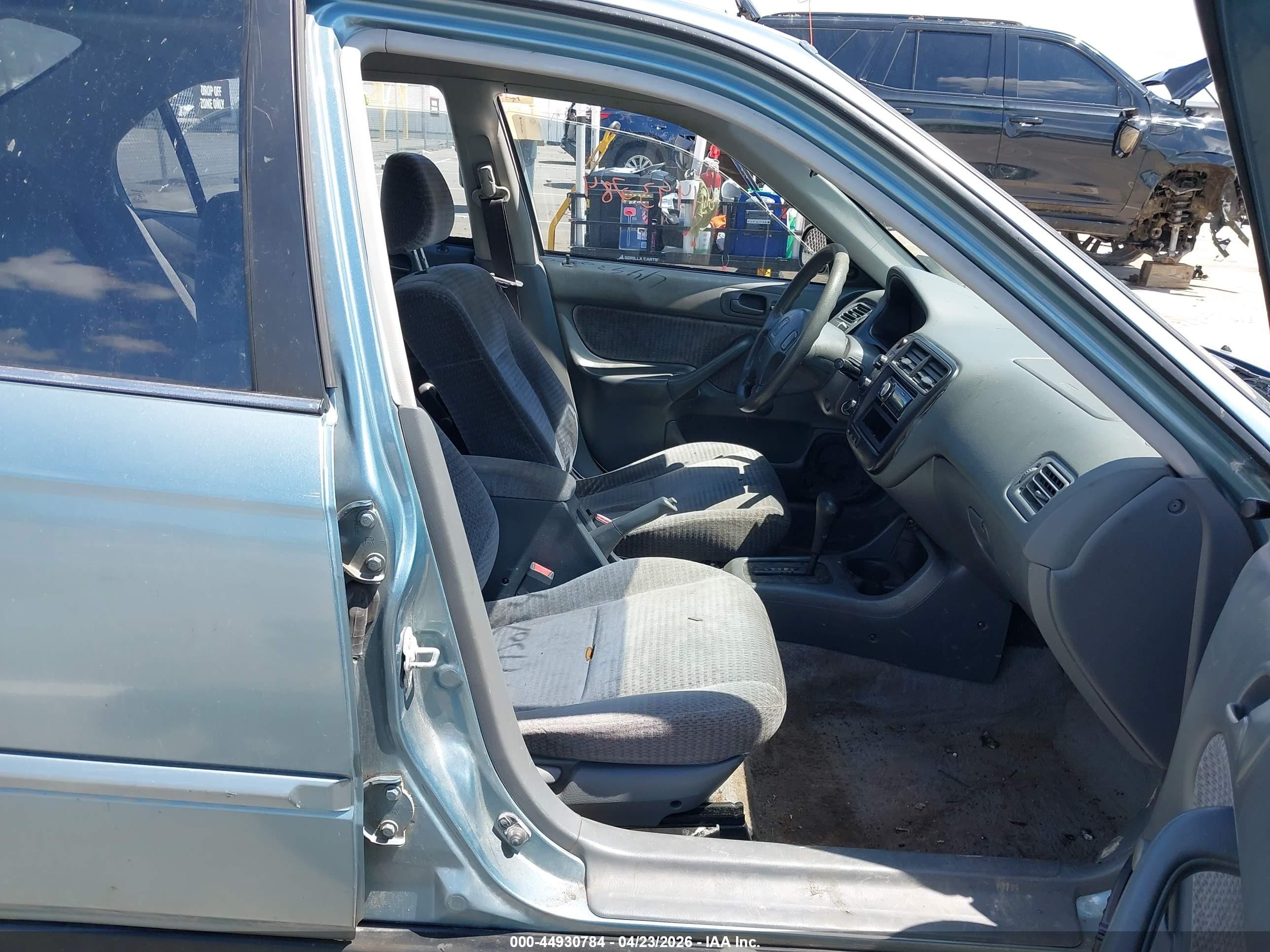 2000 Honda Civic Value Package Blue vin: 2HGEJ6611YH593608