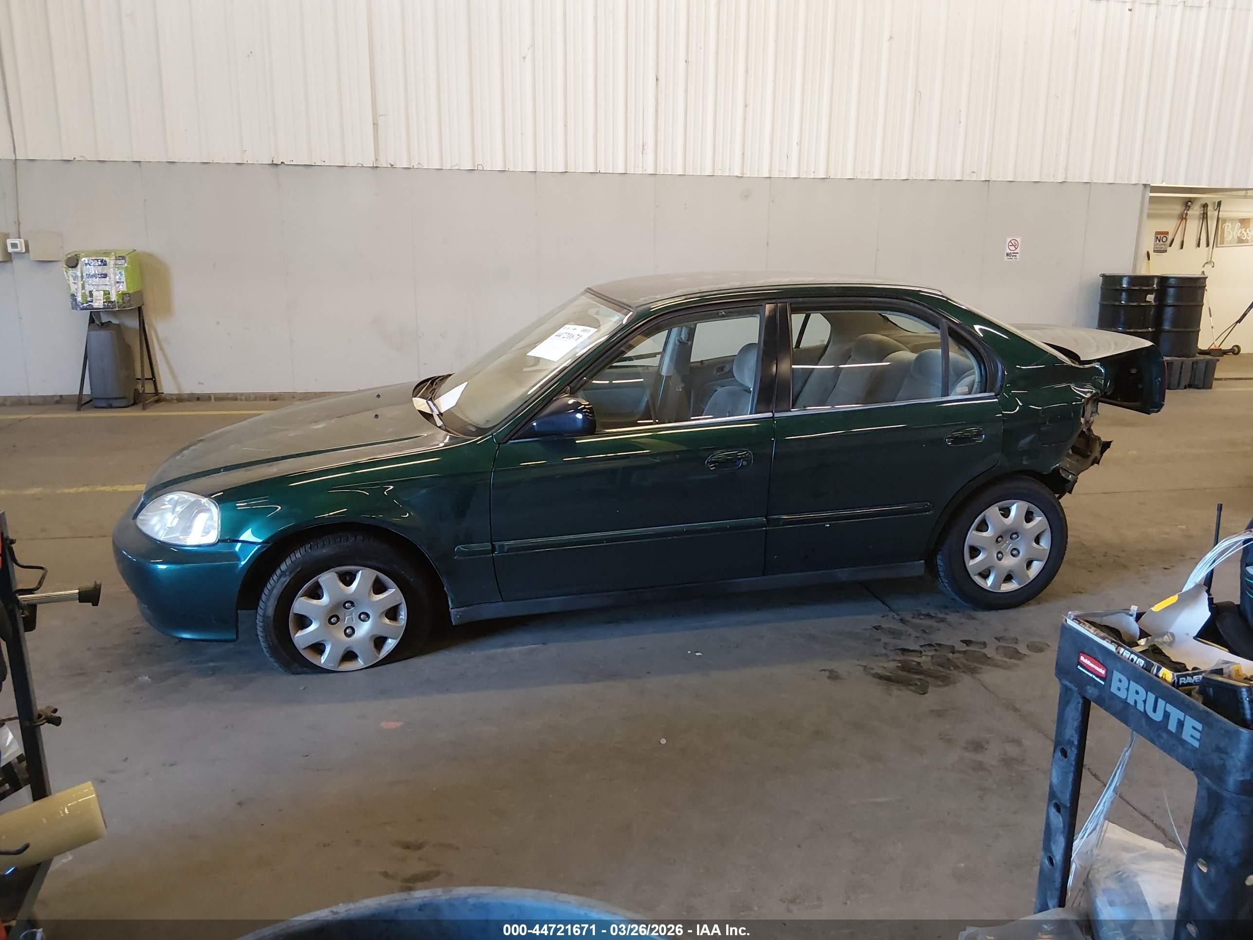 1999 Honda Civic Value Package Зеленый vin: 2HGEJ6612XH528829