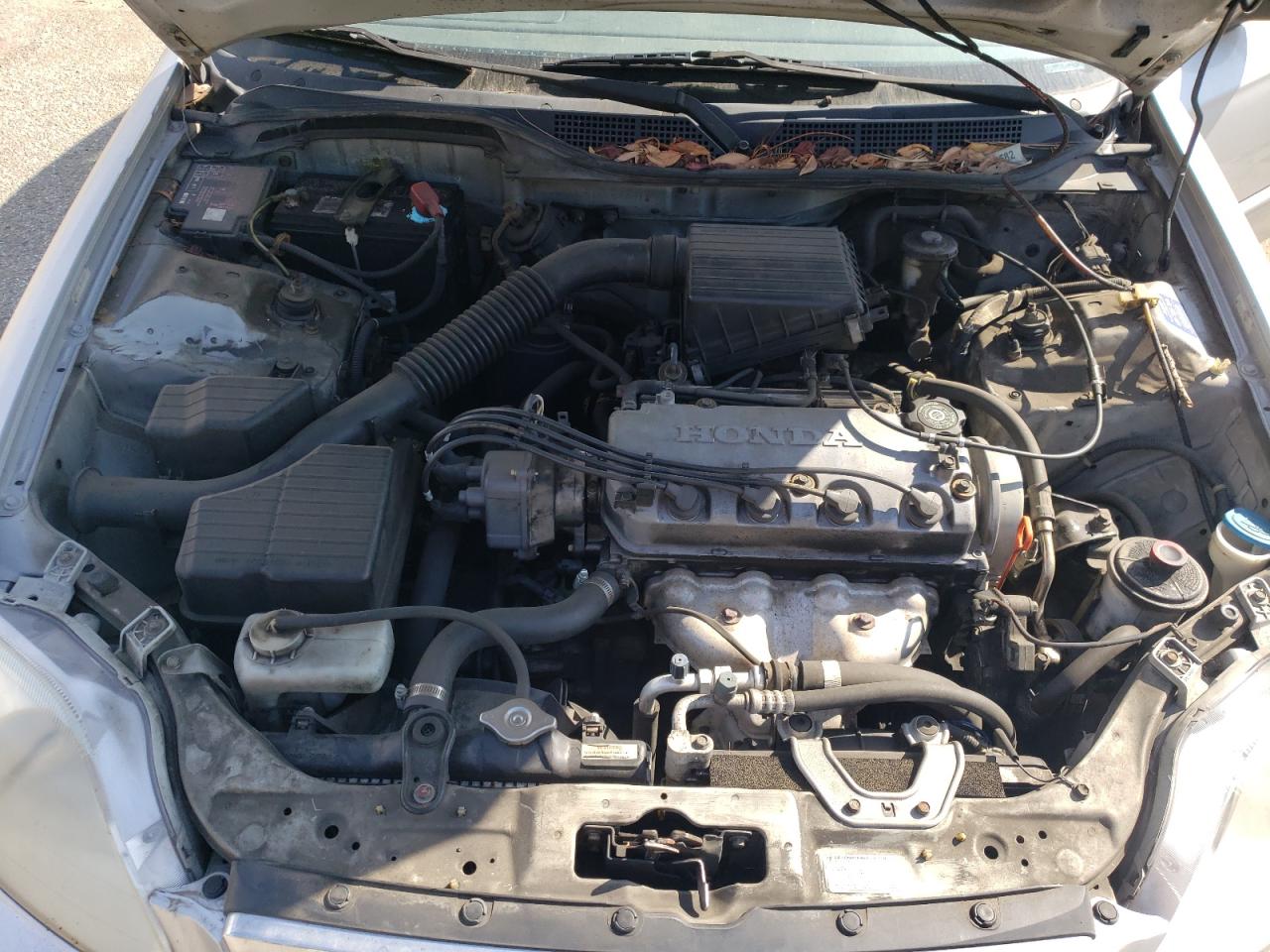 2000 Honda Civic Base Серебряный vin: 2HGEJ6614YH550011
