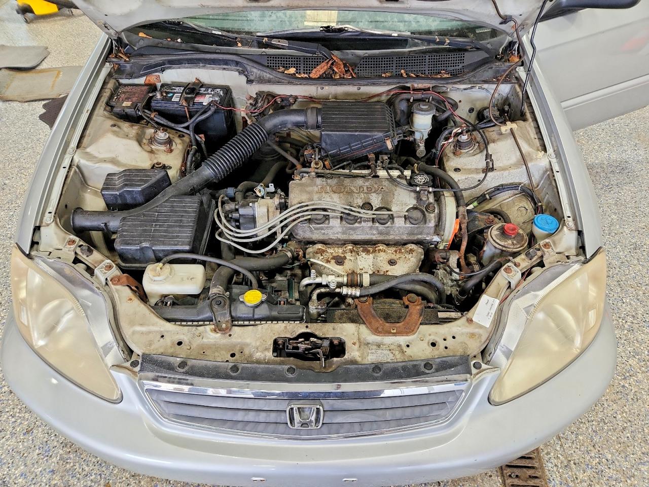 2000 Honda Civic Base Silver vin: 2HGEJ6615YH574530