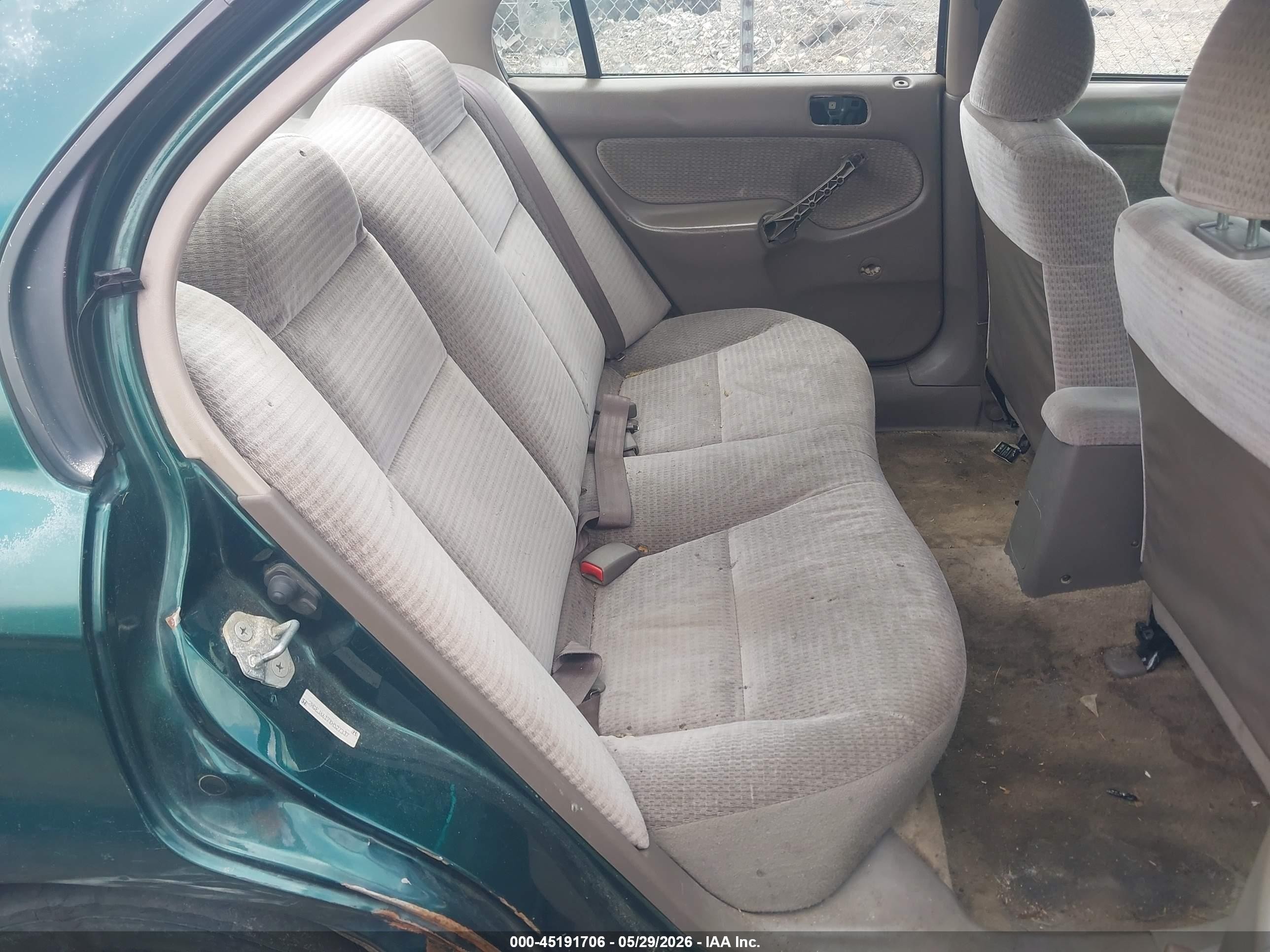 2000 Honda Civic Value Package Green vin: 2HGEJ6617YH527337
