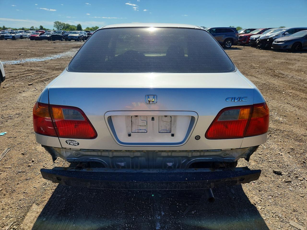 2000 Honda Civic Base Silver vin: 2HGEJ6618YH565319